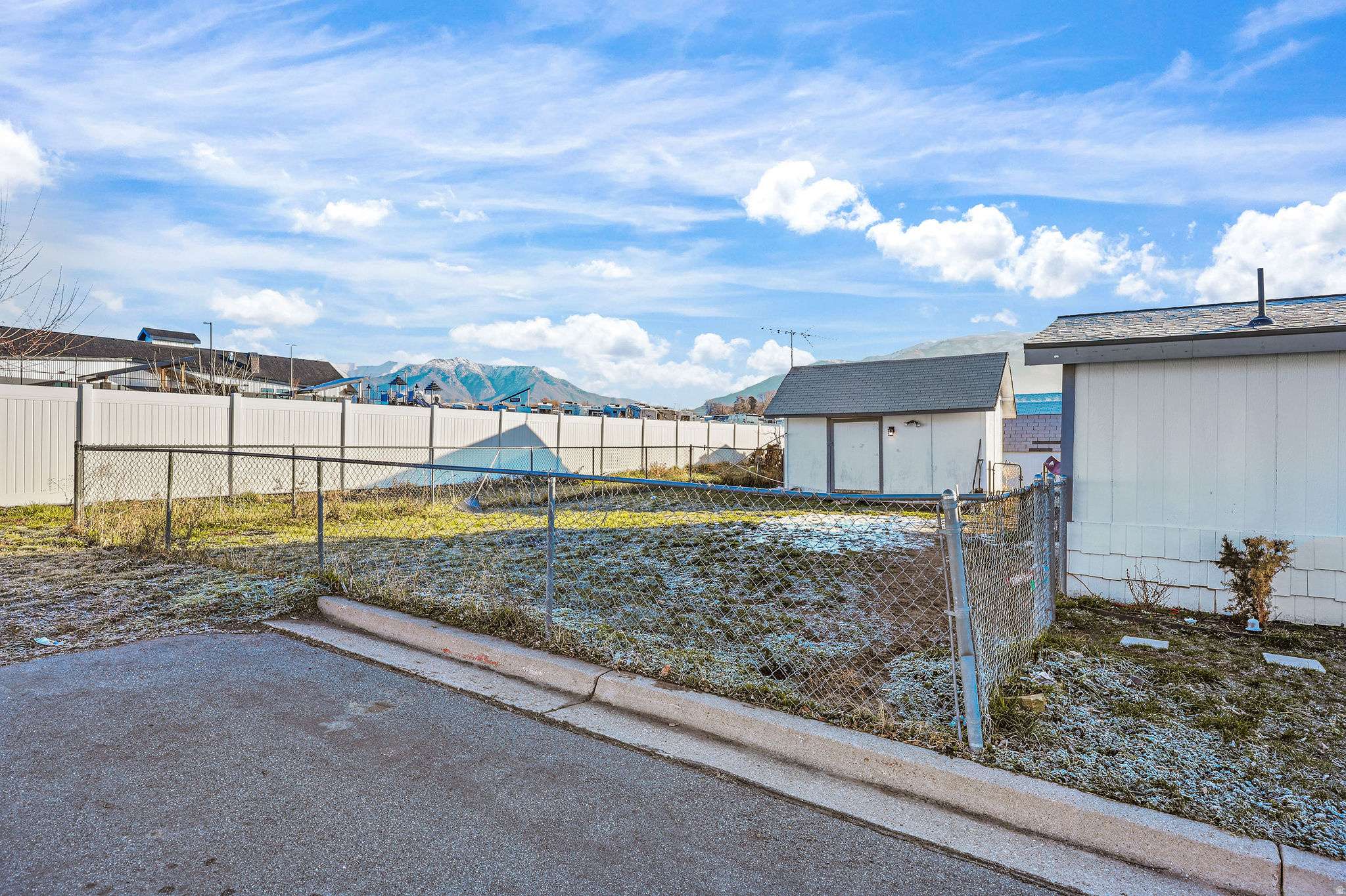 LAKEVIEW ESTATES - Residential
