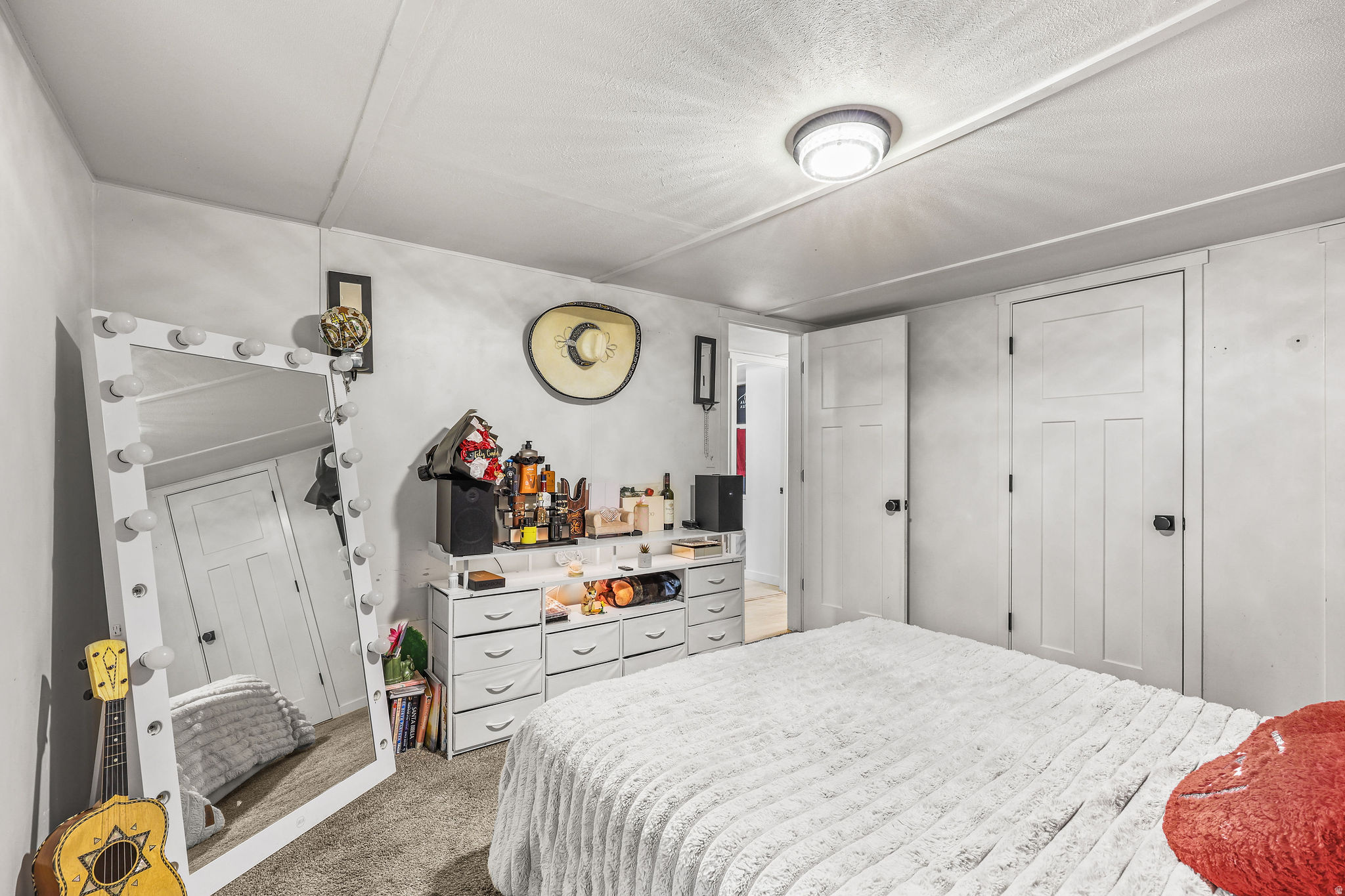 LAKEVIEW ESTATES - Residential