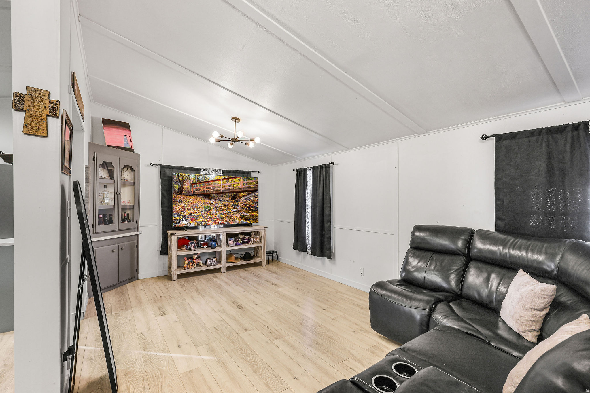 LAKEVIEW ESTATES - Residential