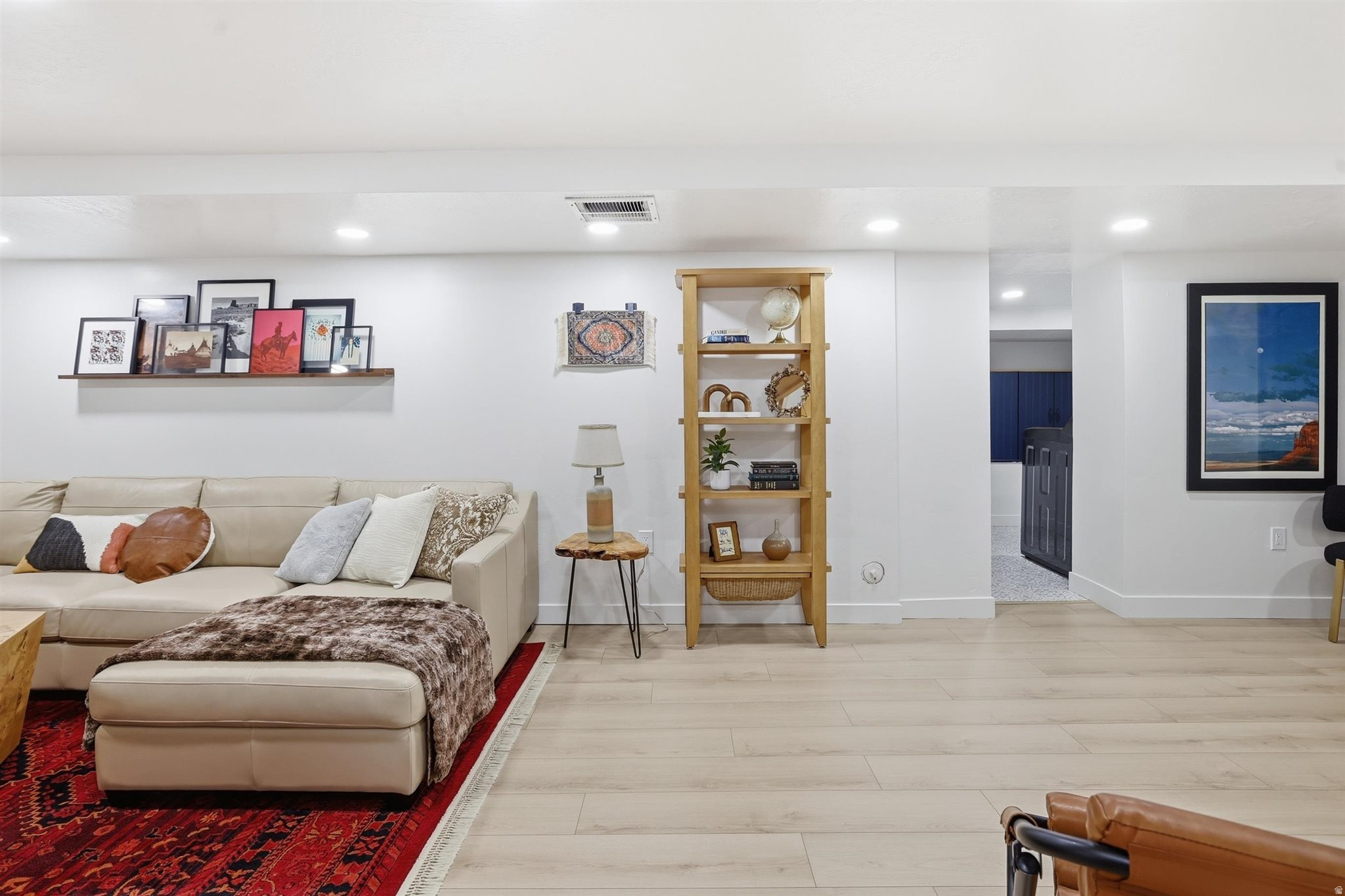 KRISTEN KOVE - Residential