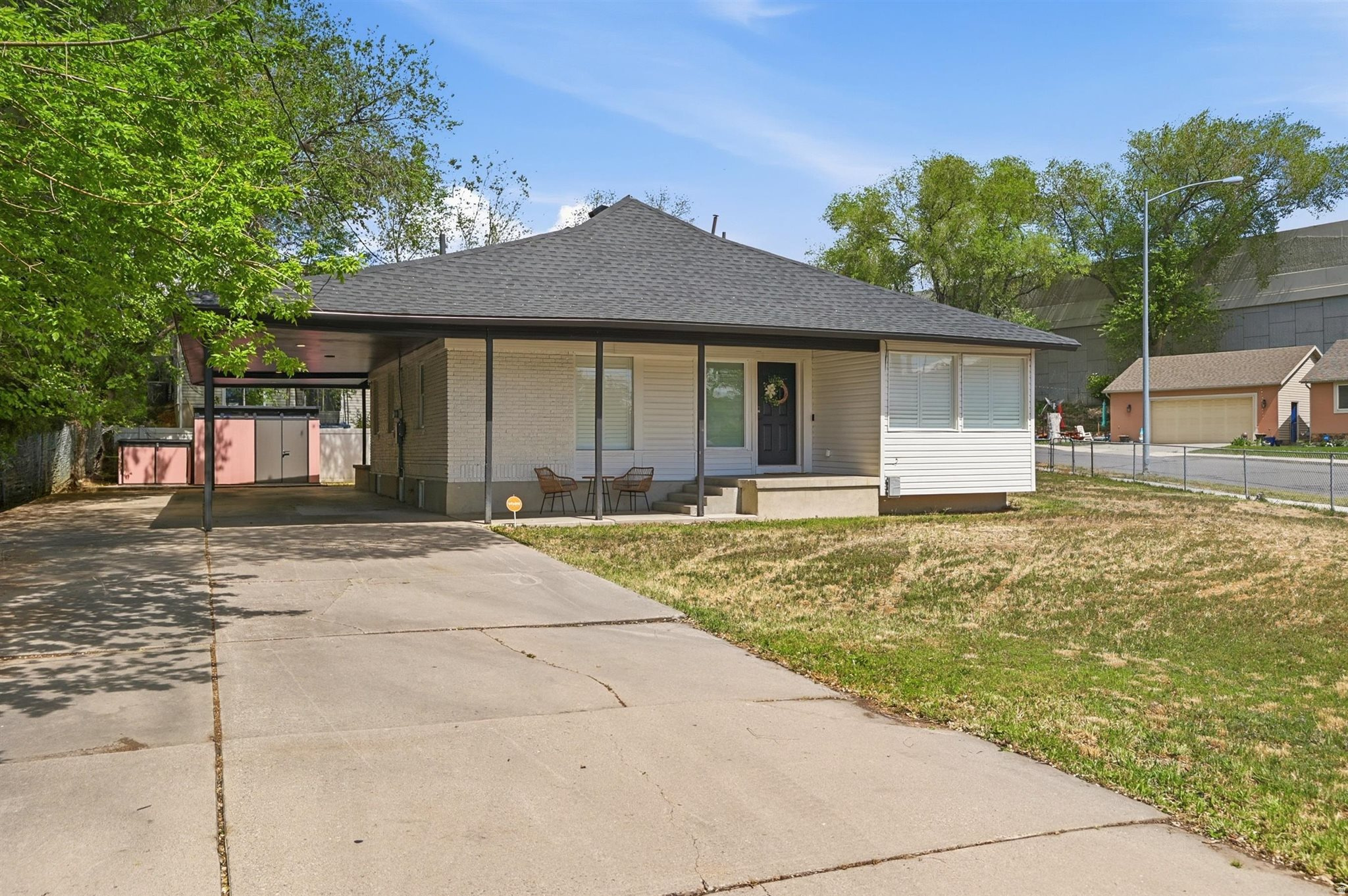 KRISTEN KOVE - Residential