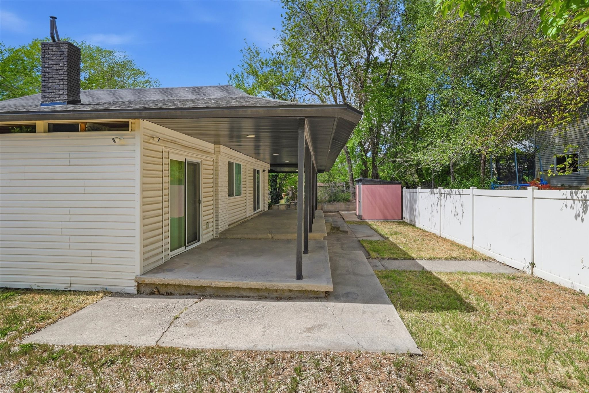 KRISTEN KOVE - Residential