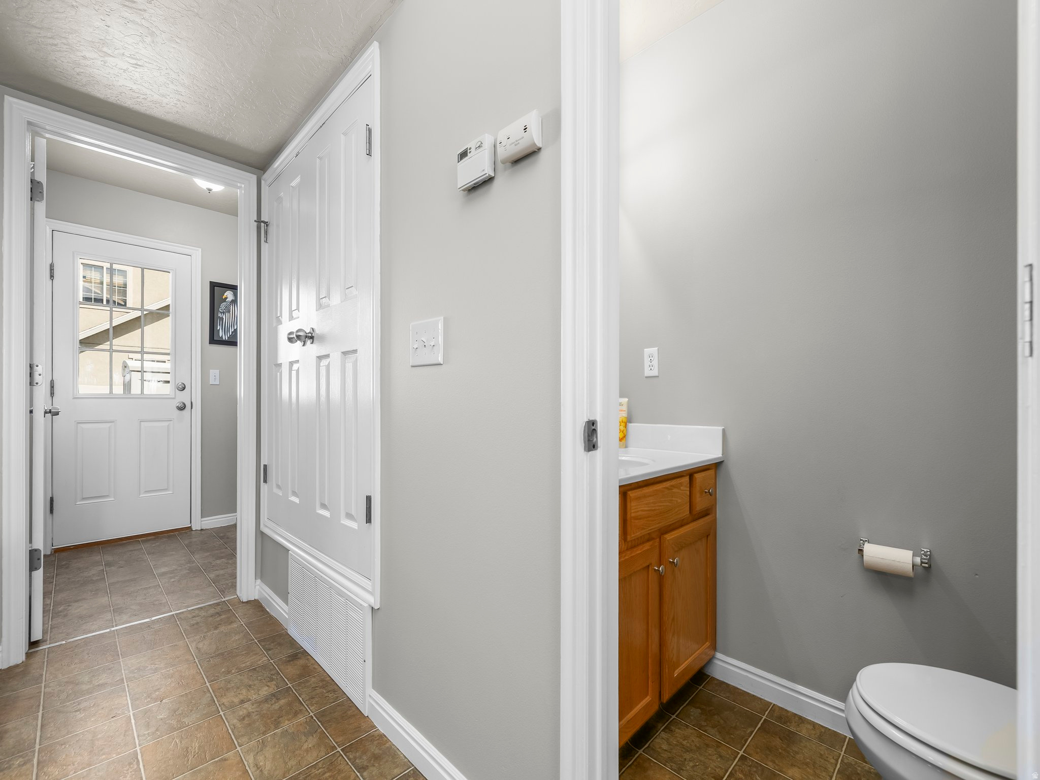 TOWNHOMES AT CAMELOT - Residential