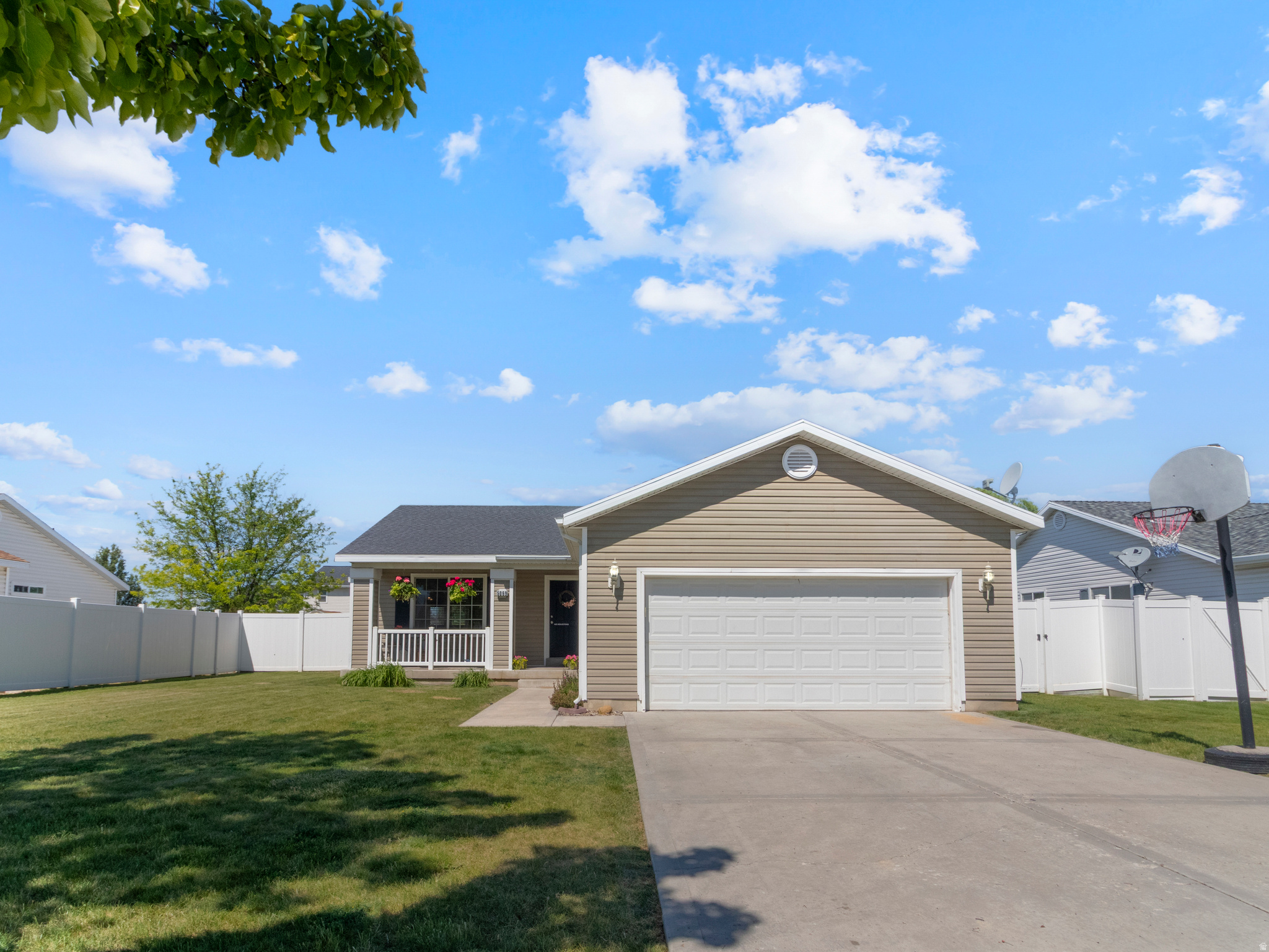 MEADOW CREEK VILLAGE - Residential