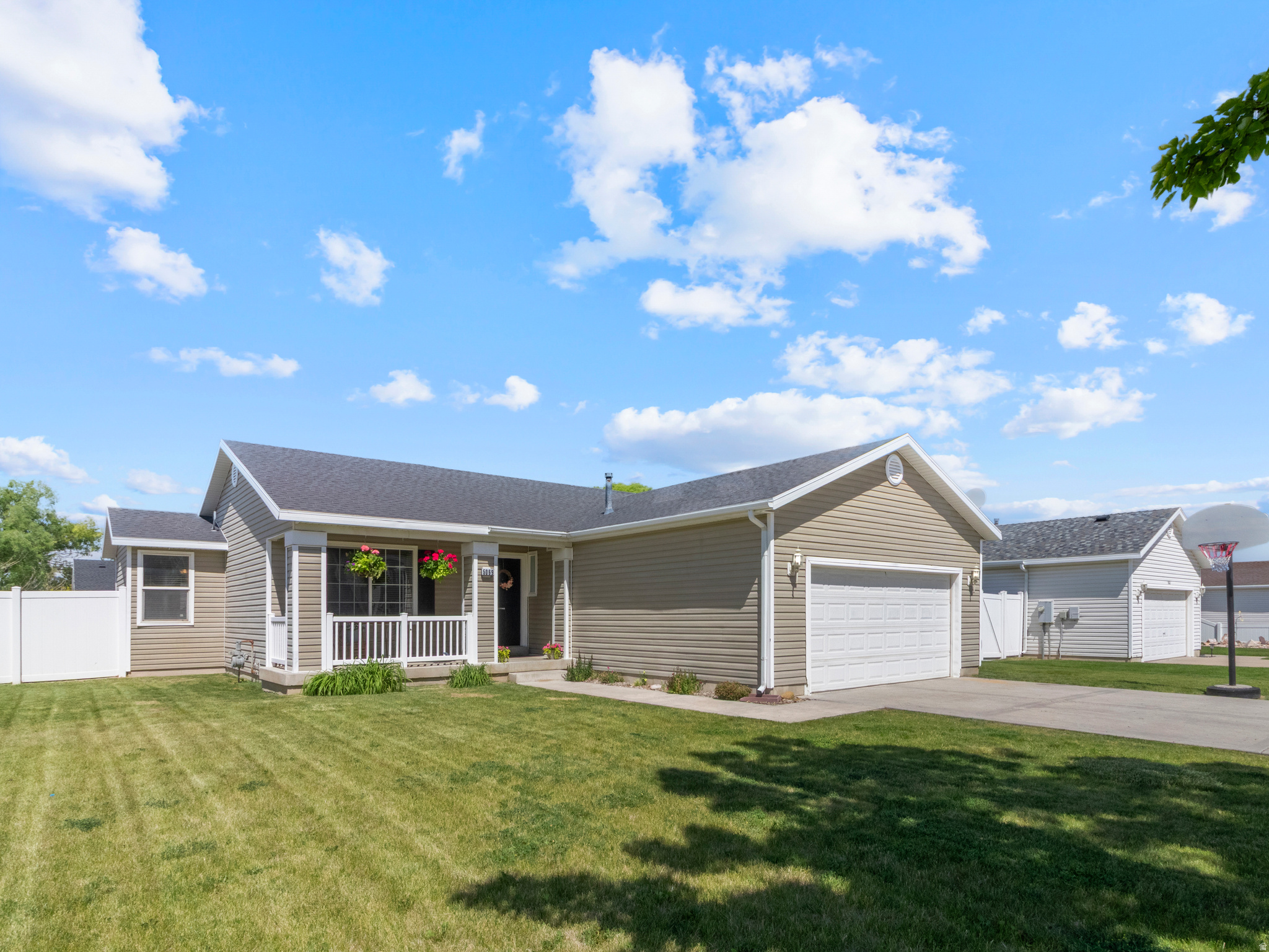MEADOW CREEK VILLAGE - Residential