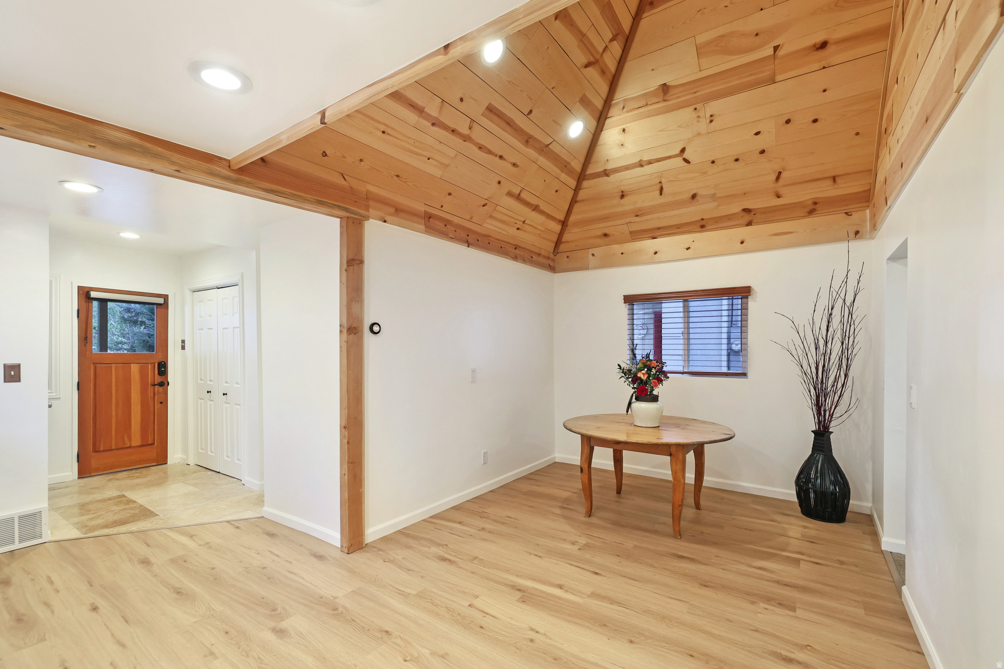 VIVIAN PARK - Residential