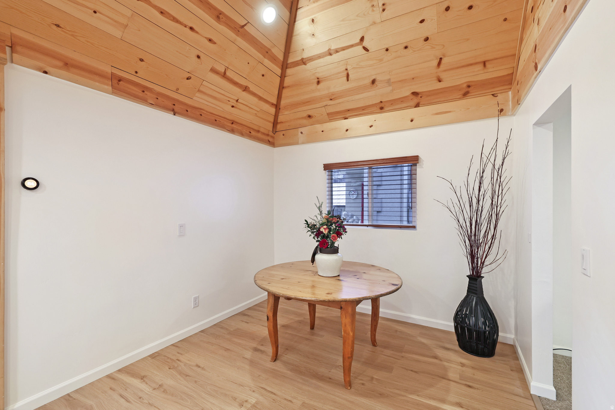 VIVIAN PARK - Residential