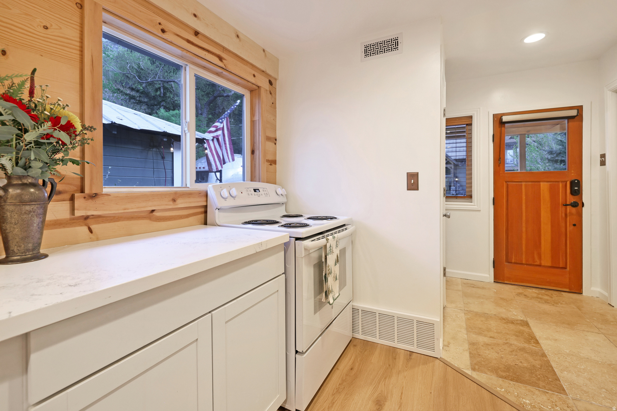 VIVIAN PARK - Residential