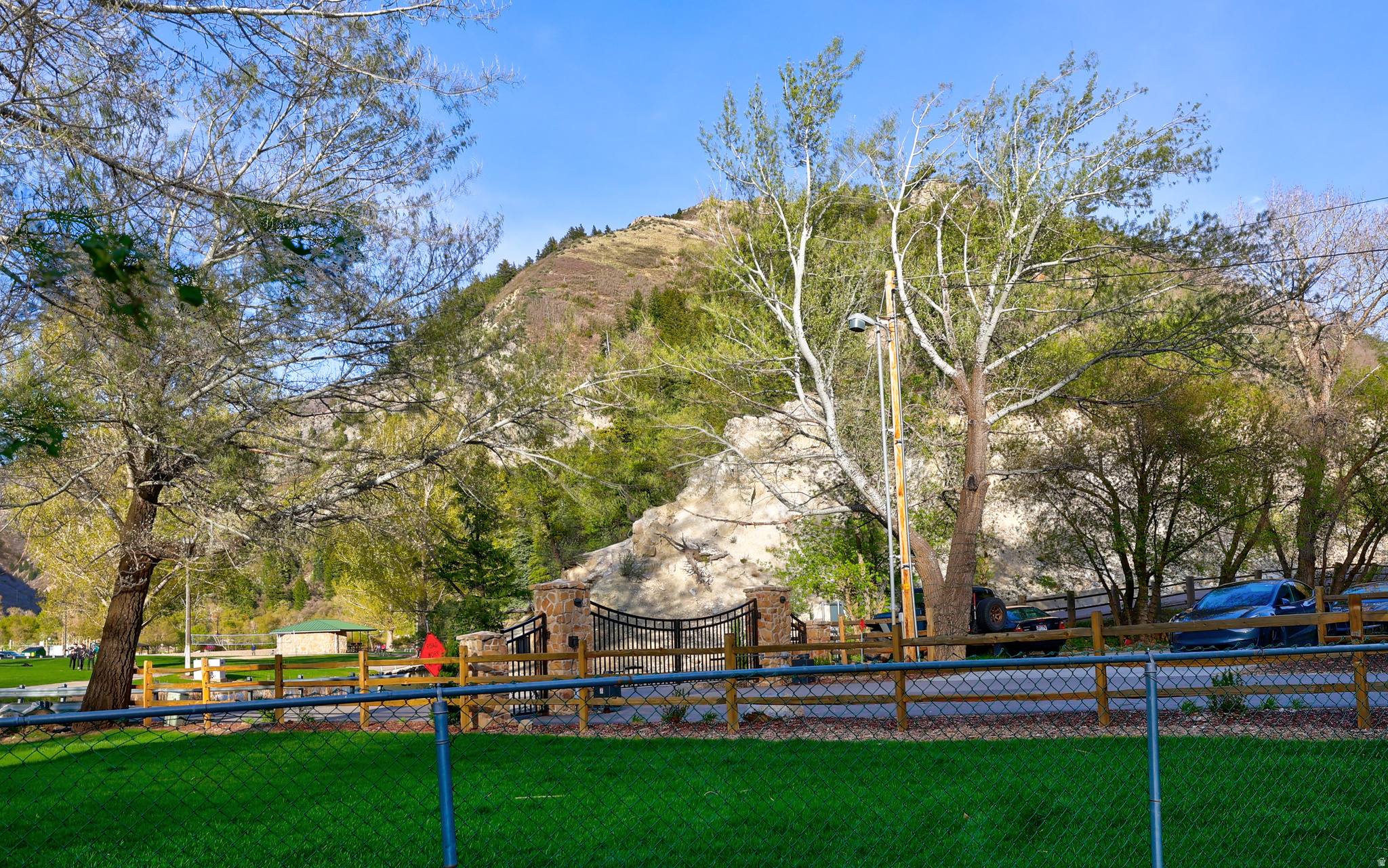 VIVIAN PARK - Residential