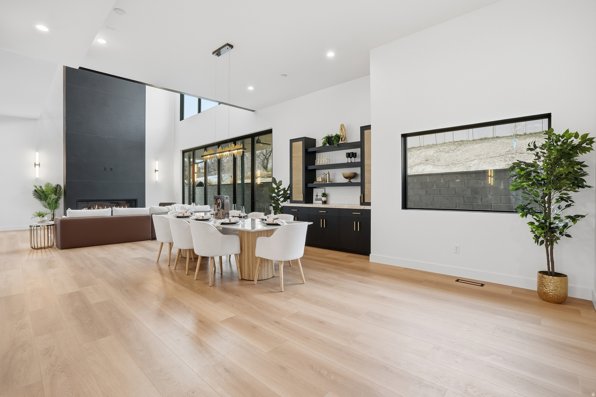 CLOVER RIDGE - Residential