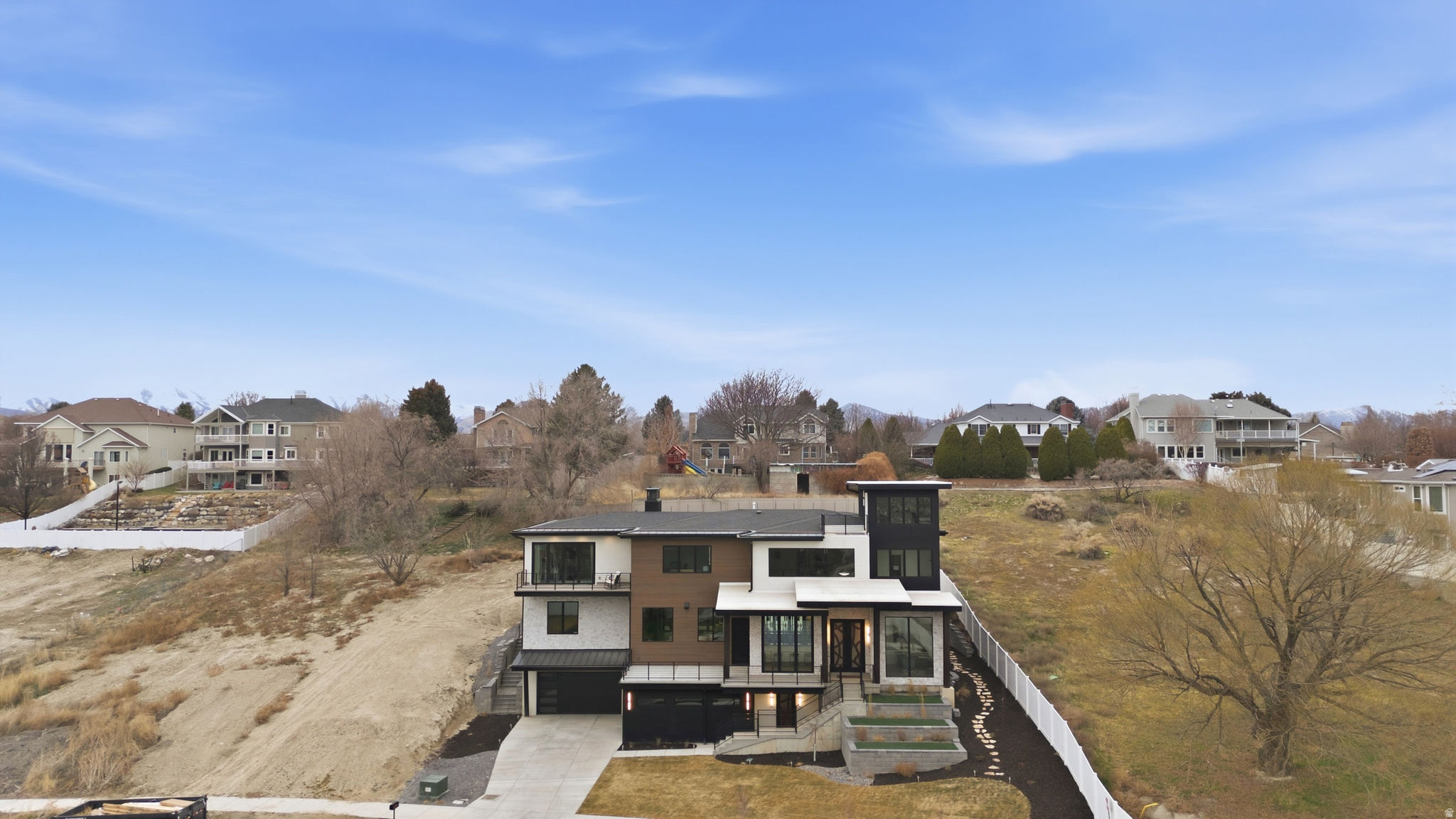 CLOVER RIDGE - Residential