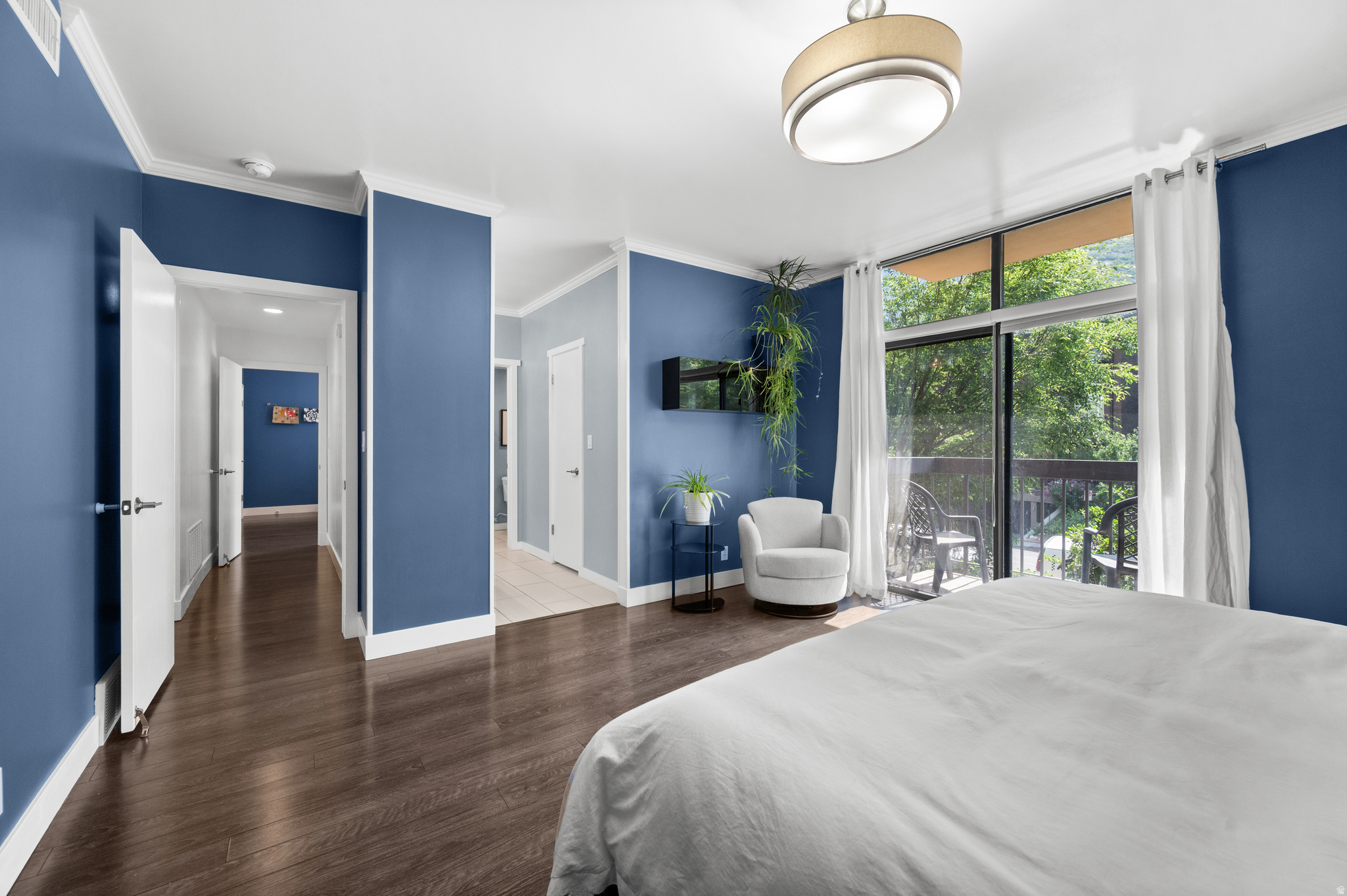 DONNER TOWERS - Residential