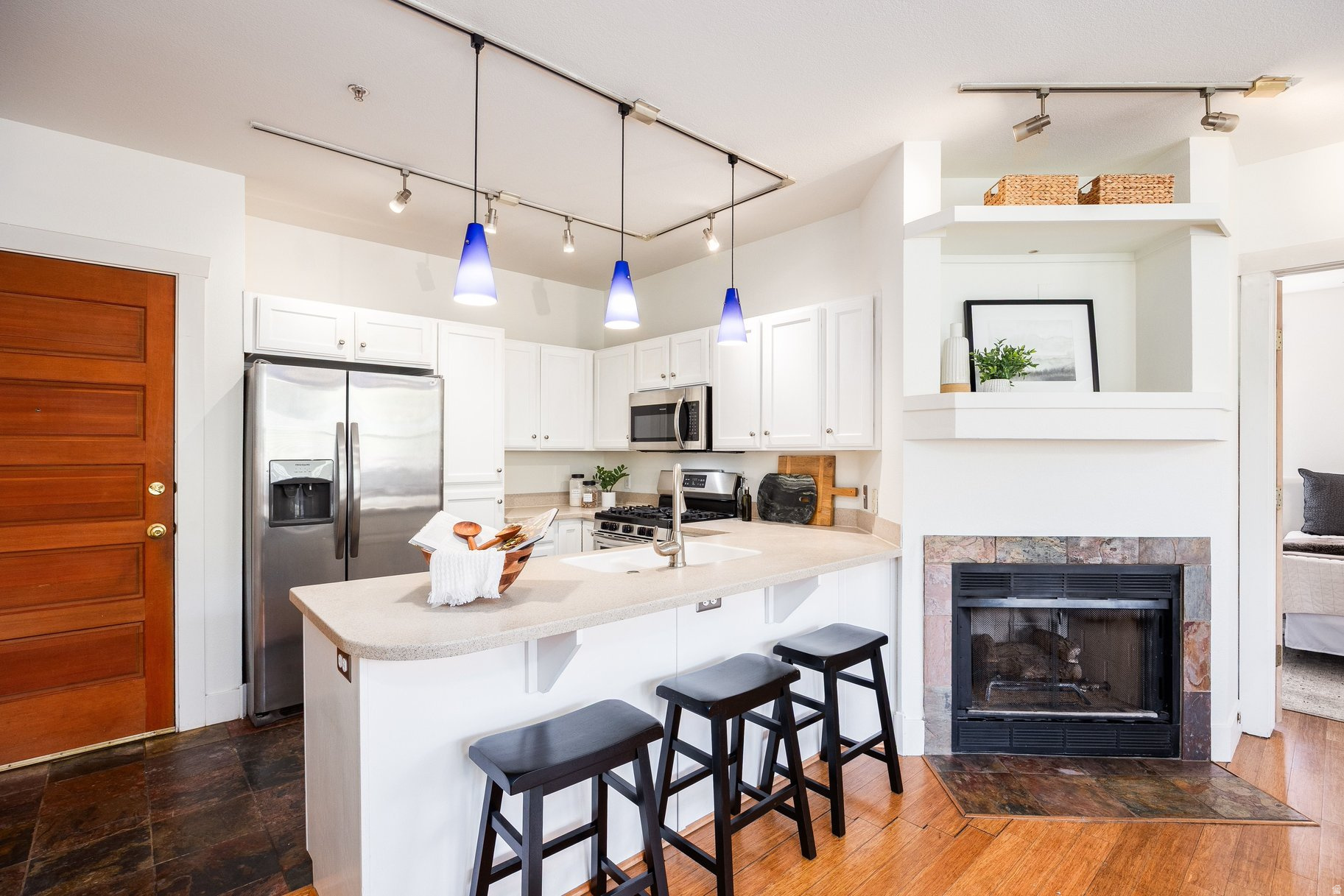 PINEBROOK POINTE CONDOMINIUMS - Residential