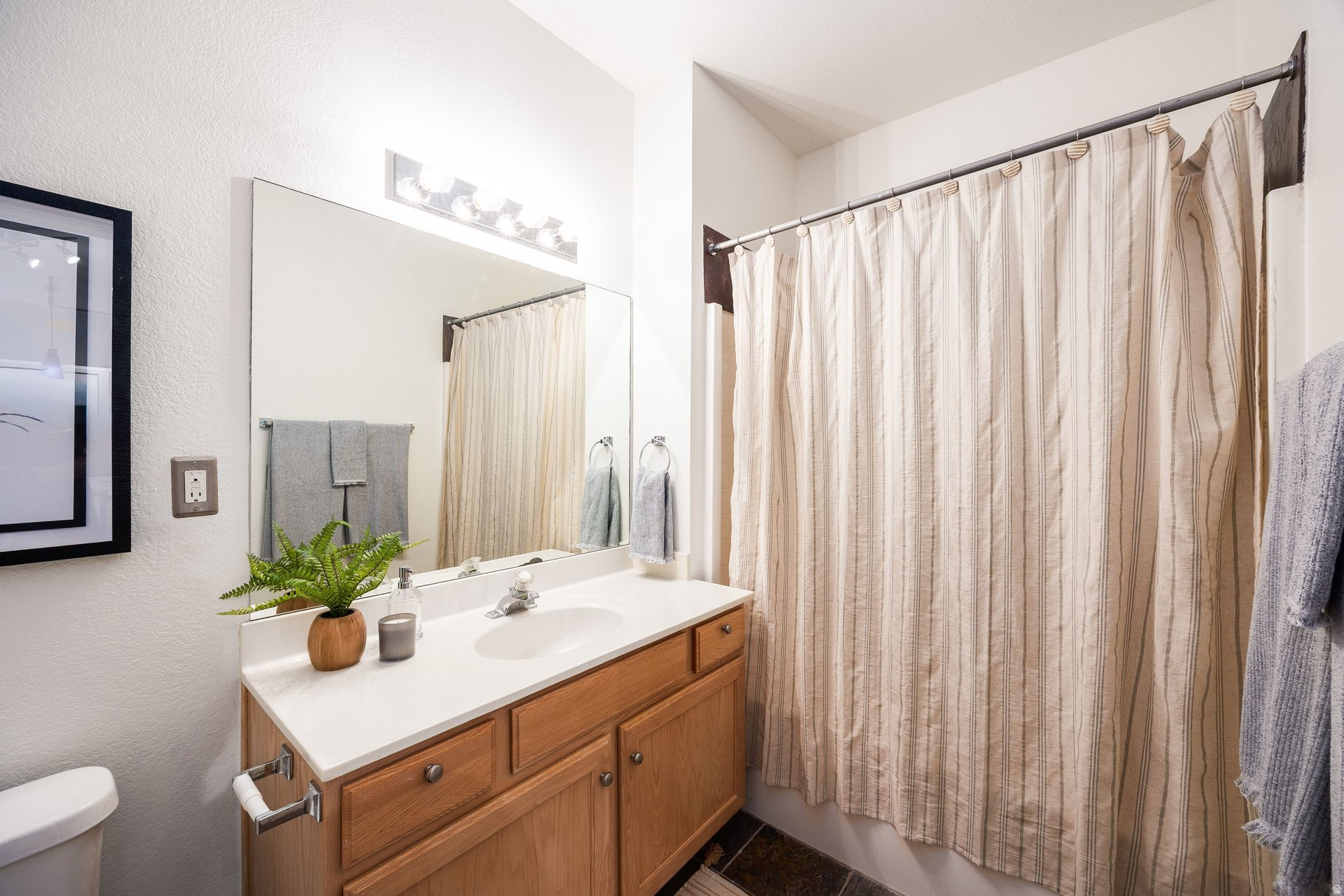 PINEBROOK POINTE CONDOMINIUMS - Residential