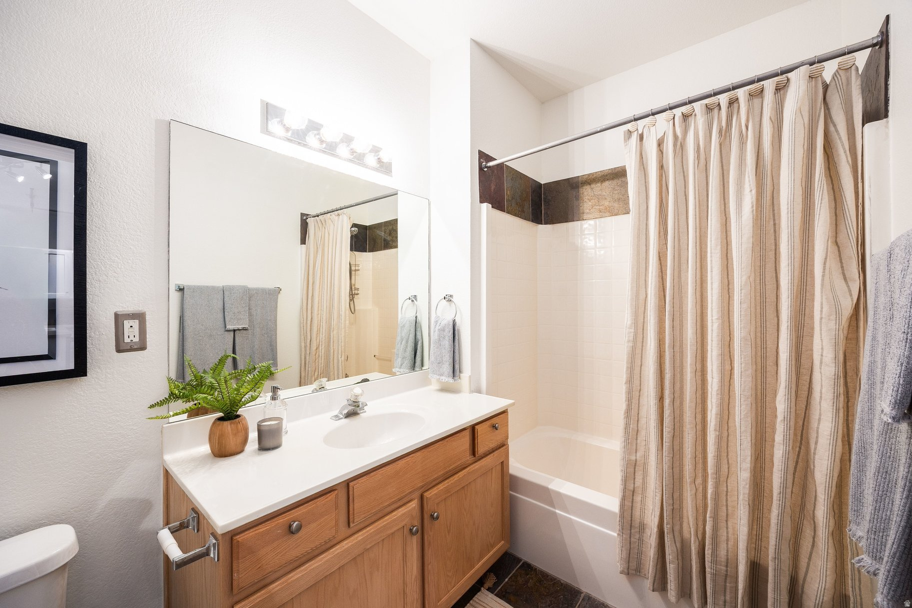 PINEBROOK POINTE CONDOMINIUMS - Residential