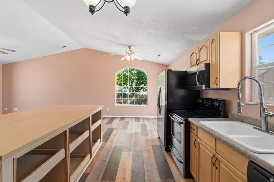 DIXIE DEER ESTATES - Residential