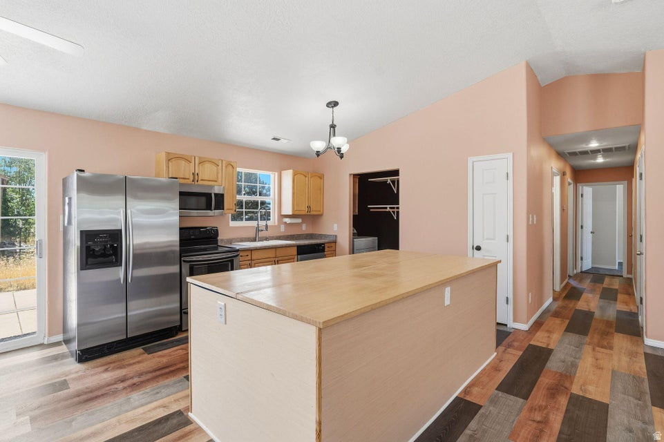 DIXIE DEER ESTATES - Residential
