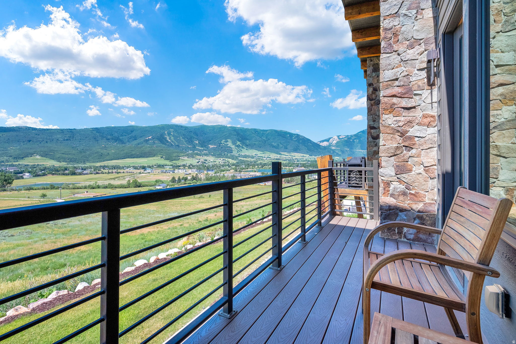 THE RIDGE TOWNHOMES - Residential