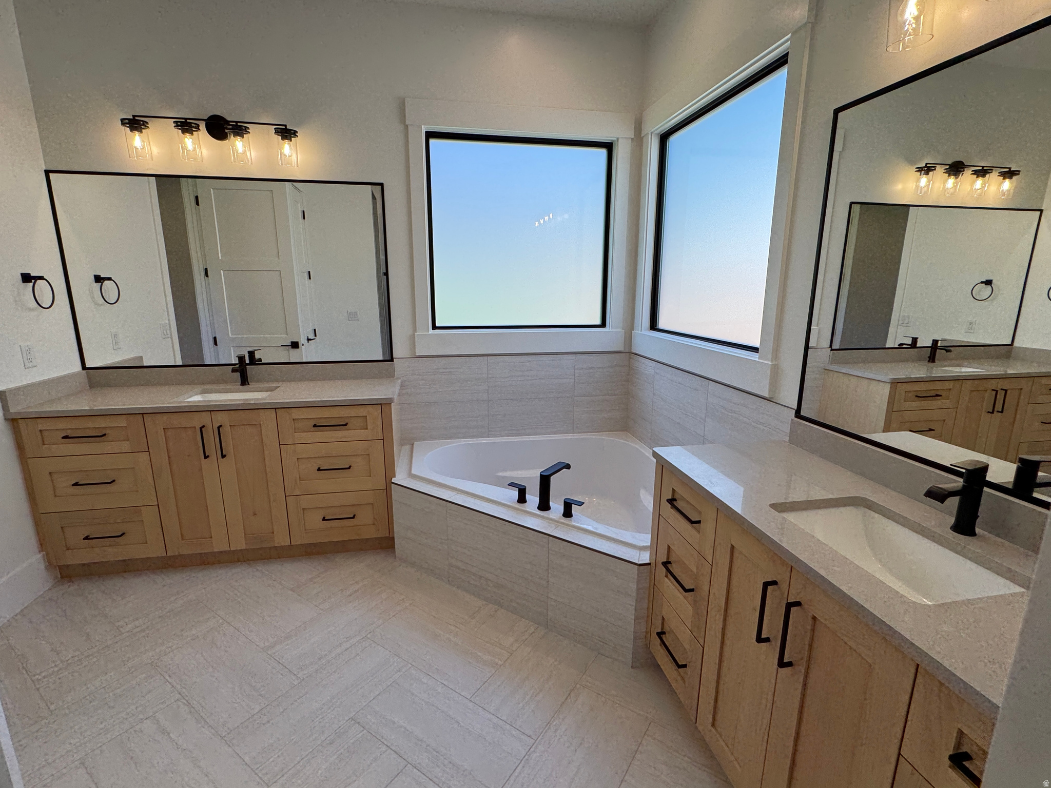 RED MESA @ SUNRISE VALLEY - Residential
