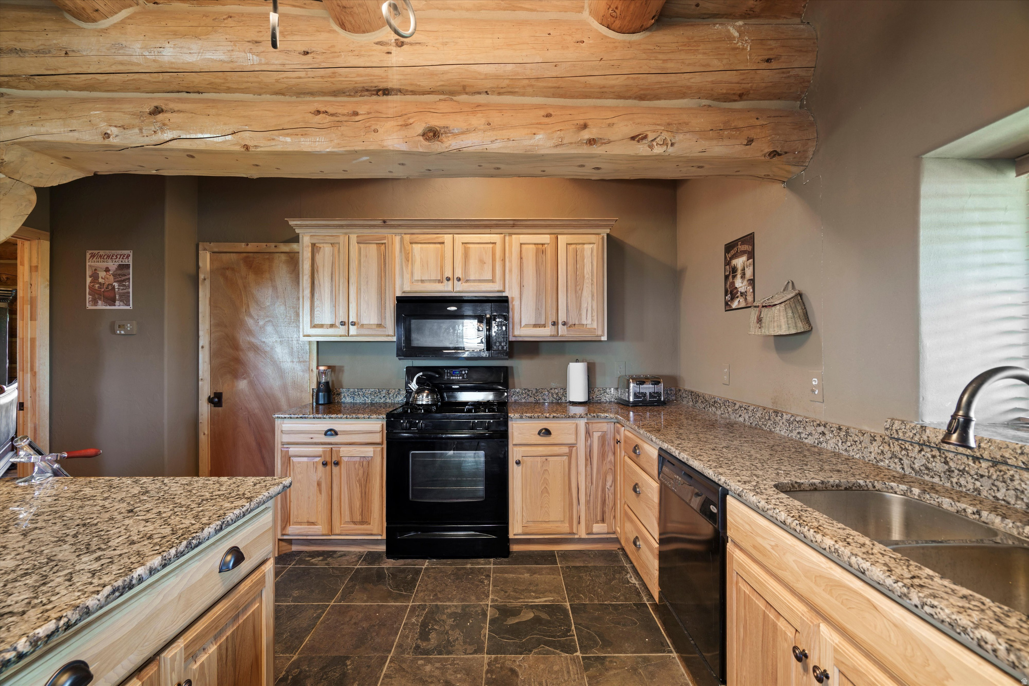 SCARE CANYON - Residential