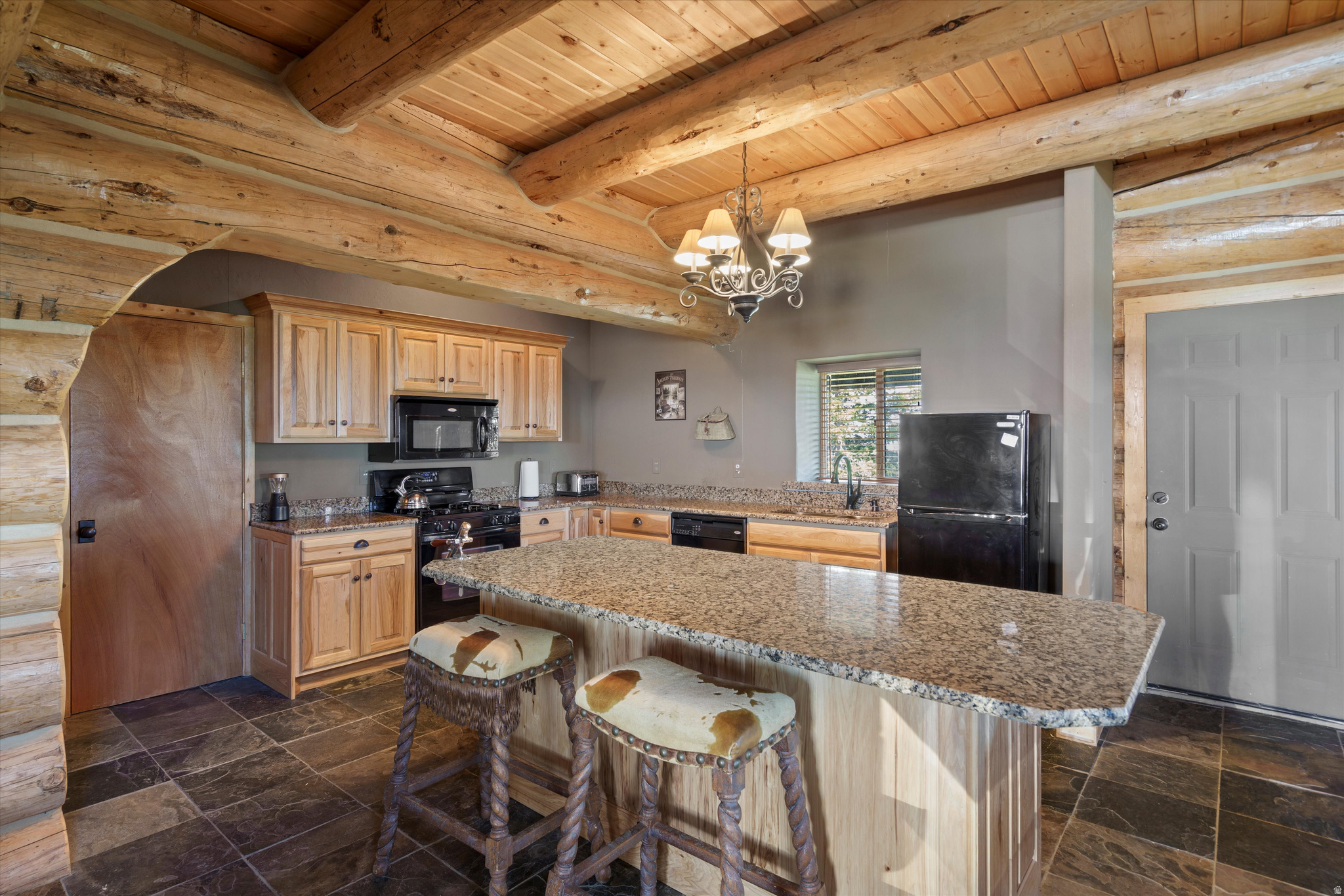 SCARE CANYON - Residential