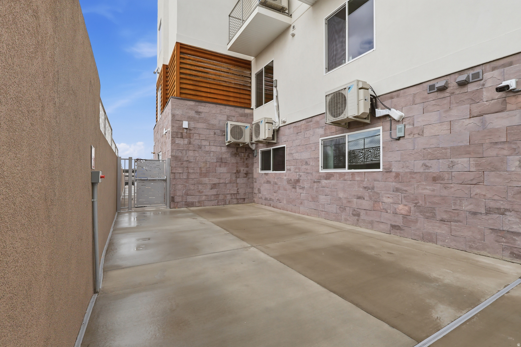 FALCON RIDGE CONDOMINIUM - Residential