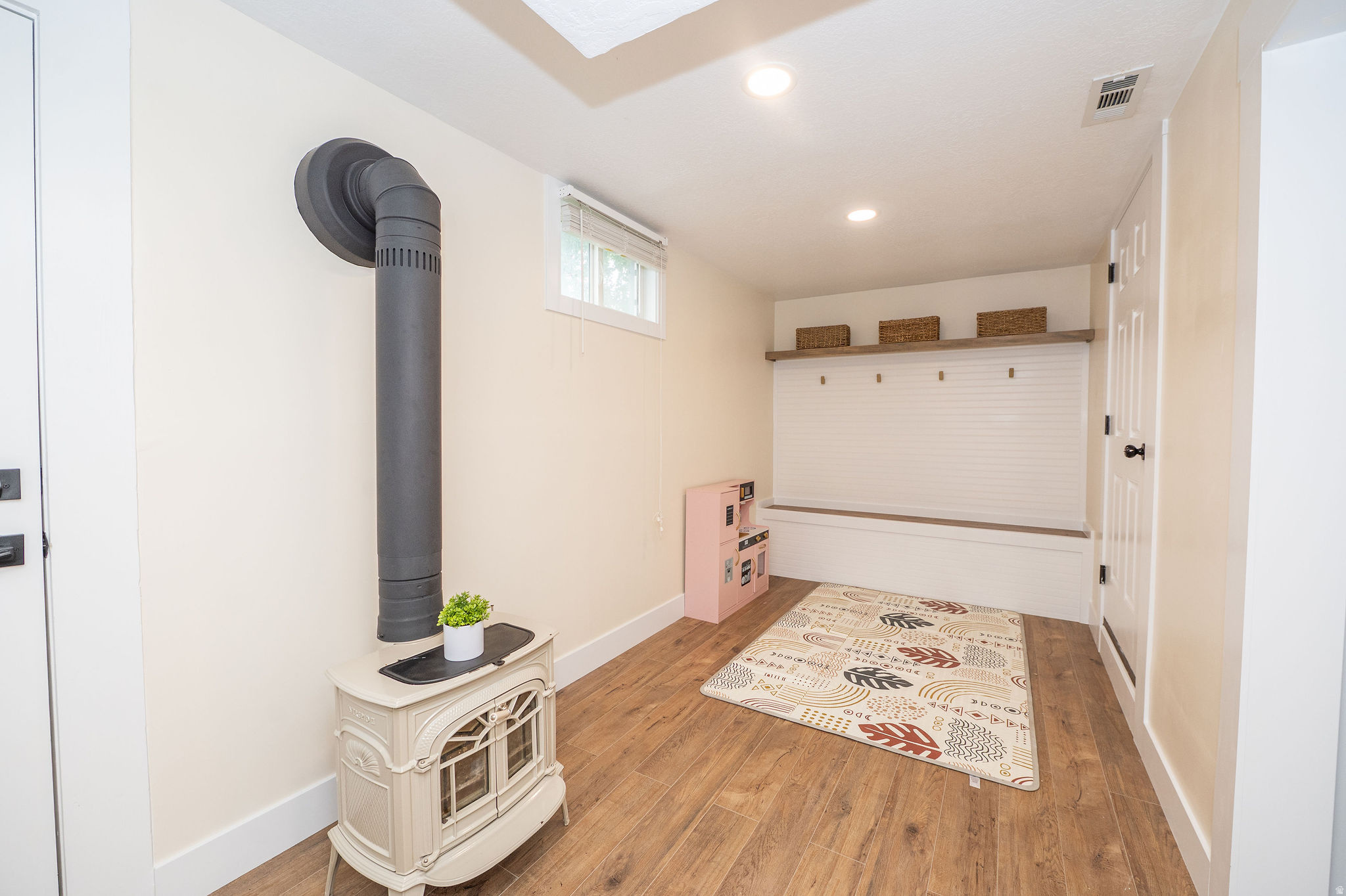 COUNTRY CLUB HEIGHTS - Residential