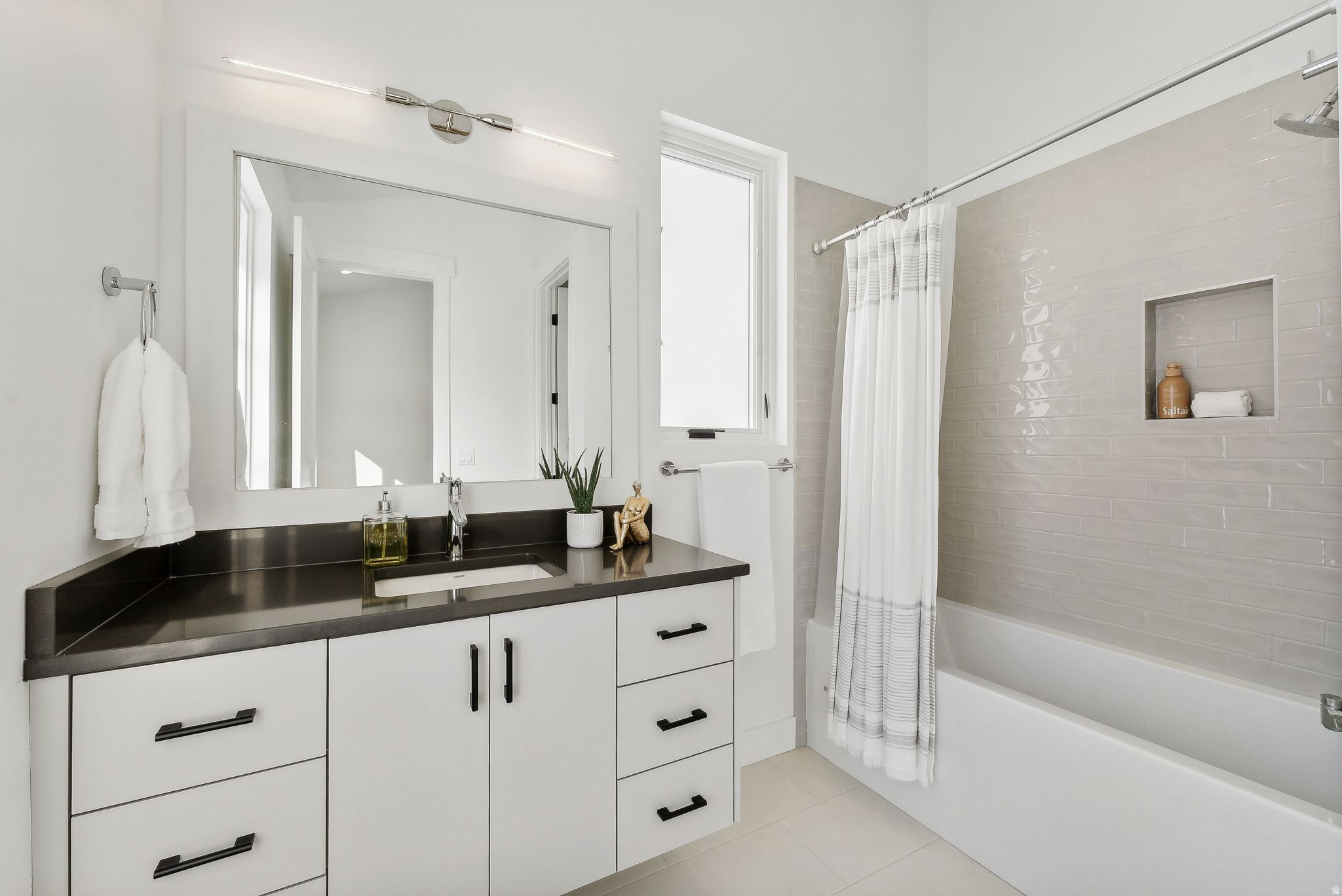 DISCOVERY RIDGE PHASE 2 SUBDIVISION - Residential