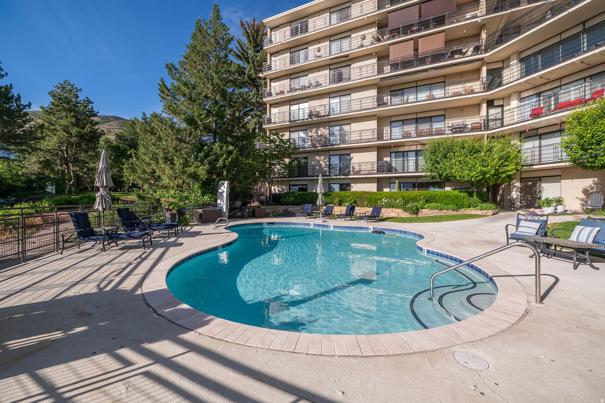 OAKCREST GARDENS - Residential