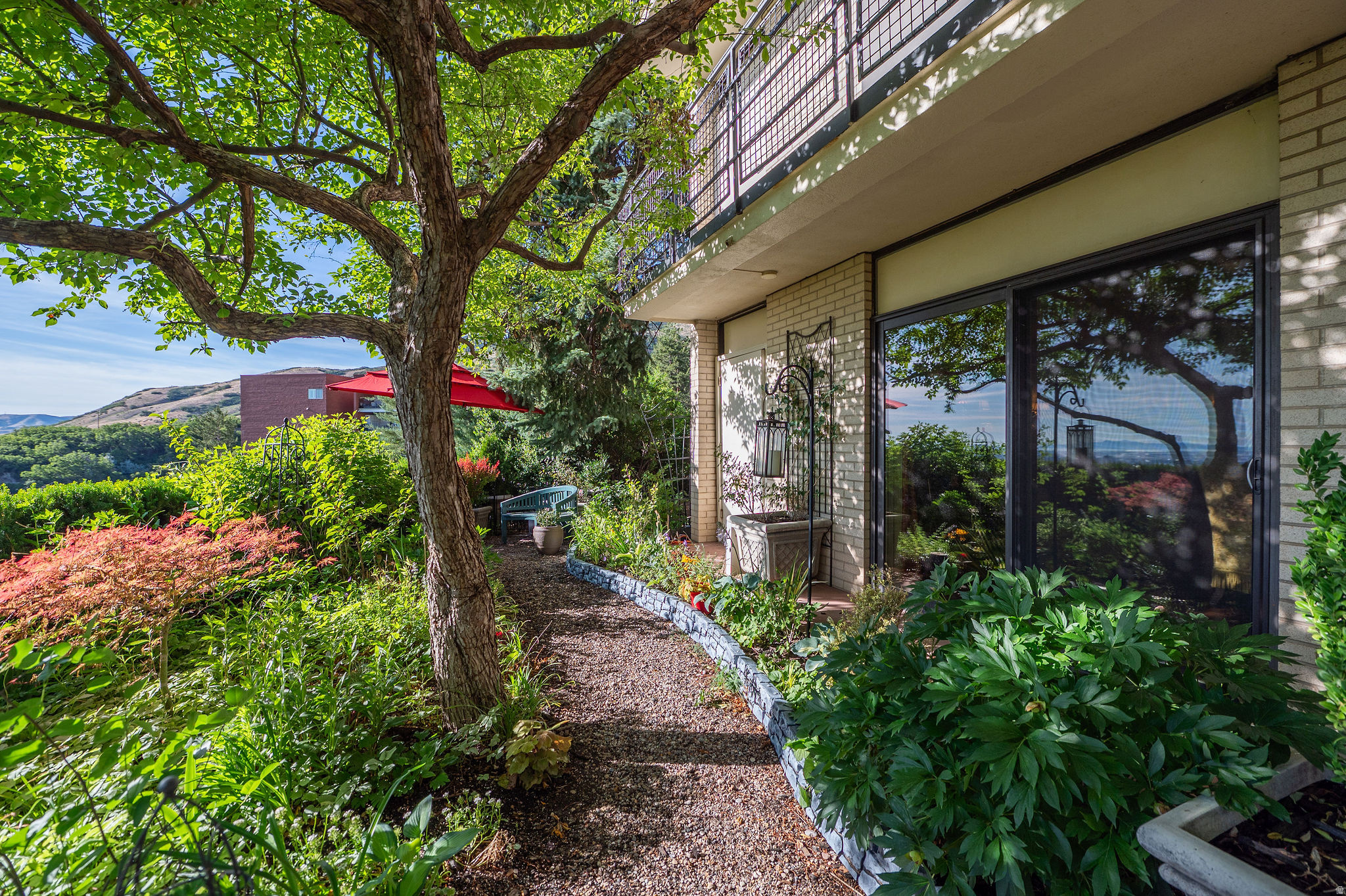 OAKCREST GARDENS - Residential