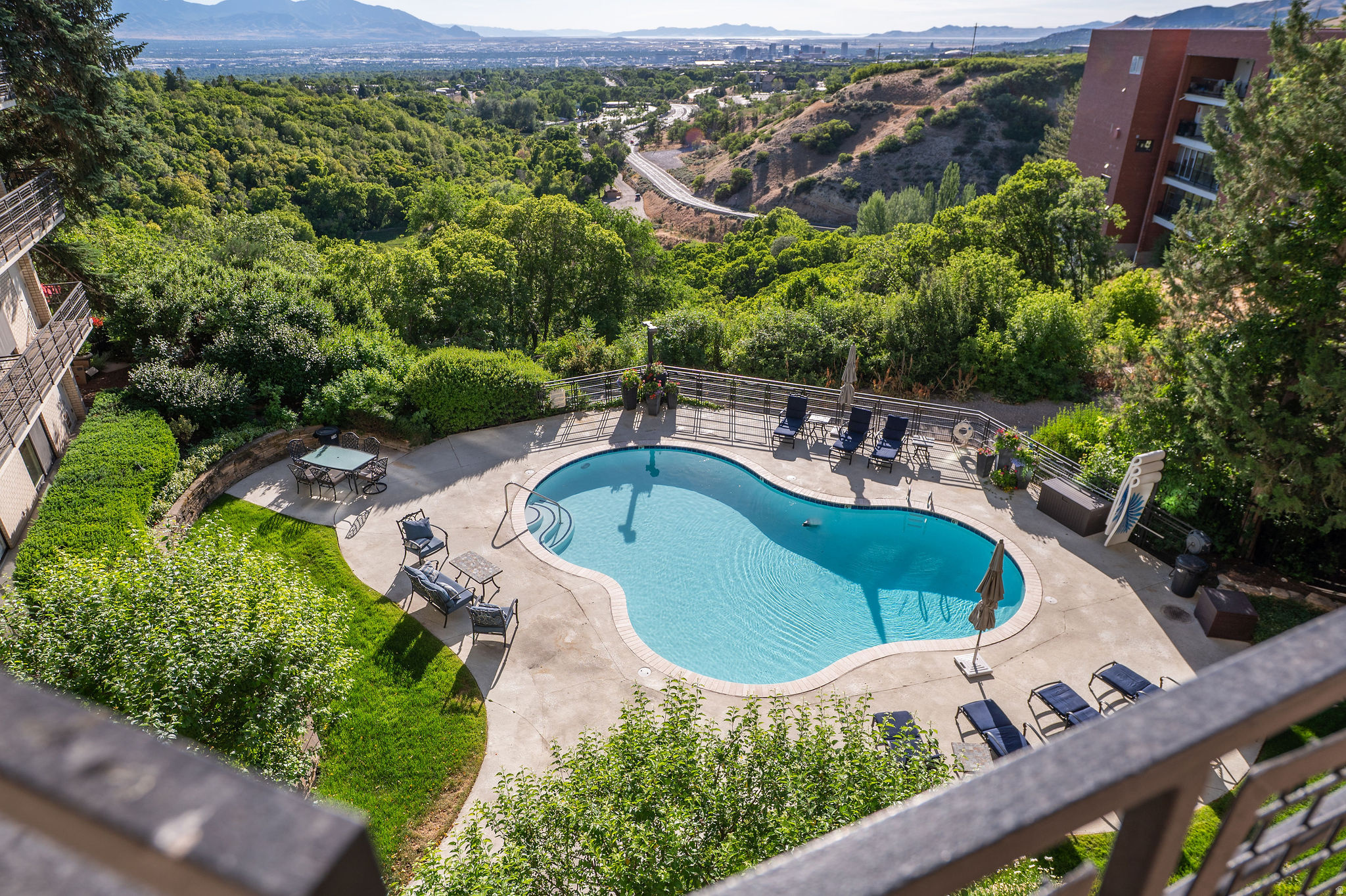 OAKCREST GARDENS - Residential