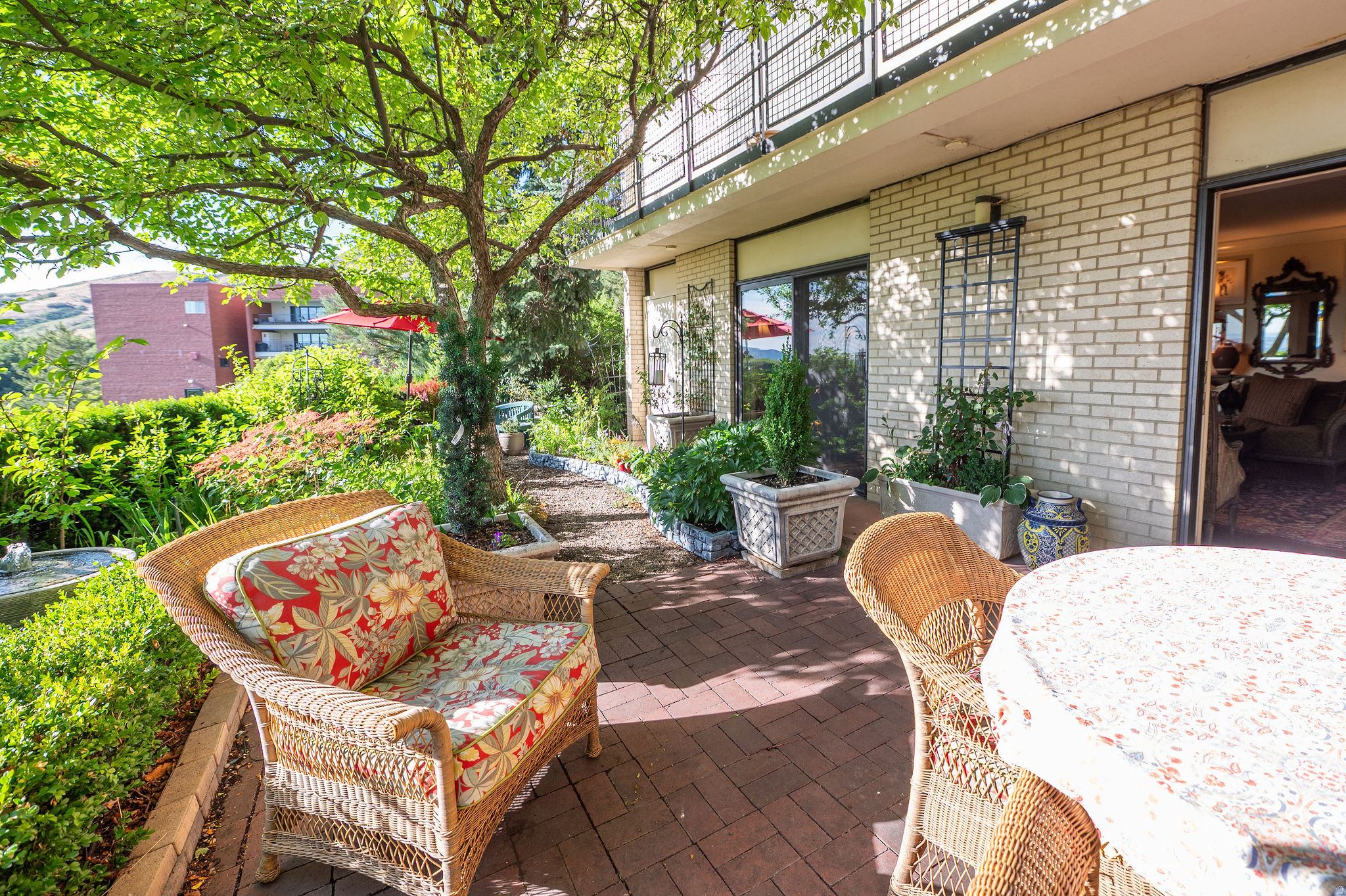 OAKCREST GARDENS - Residential