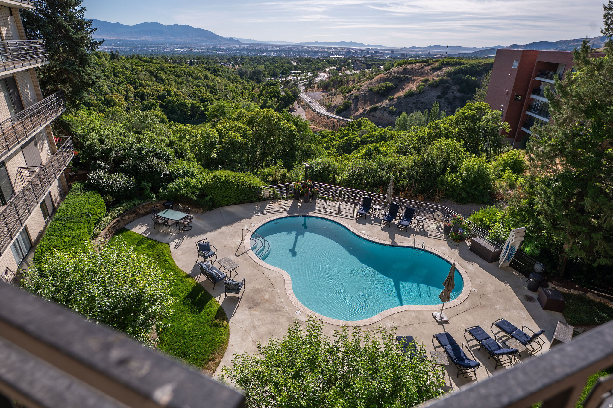 OAKCREST GARDENS - Residential