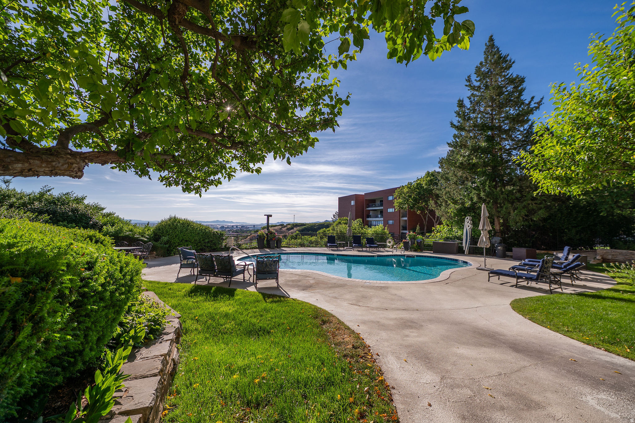 OAKCREST GARDENS - Residential