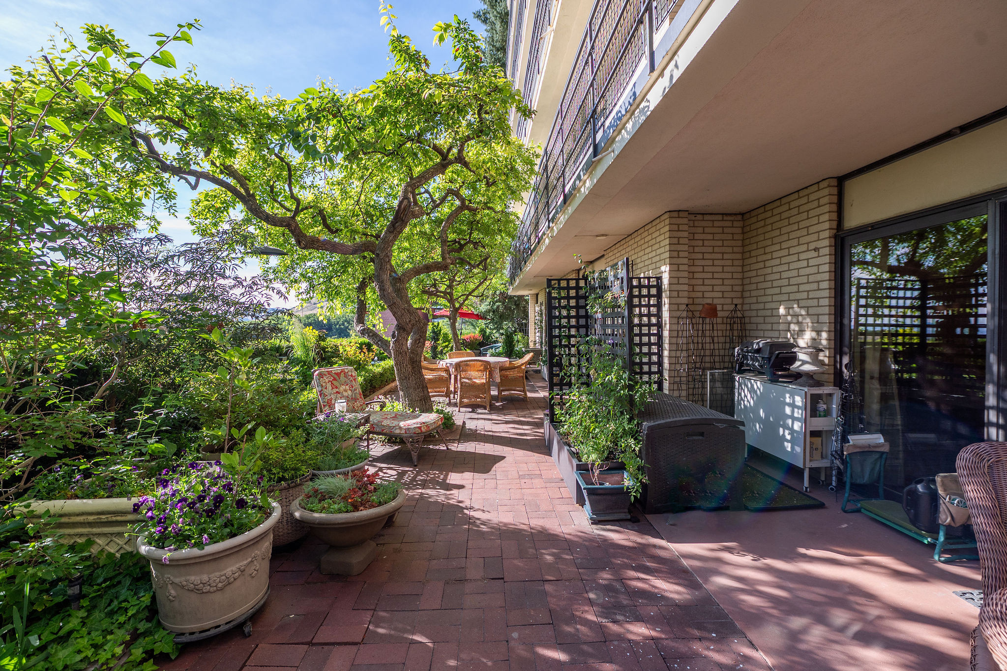 OAKCREST GARDENS - Residential