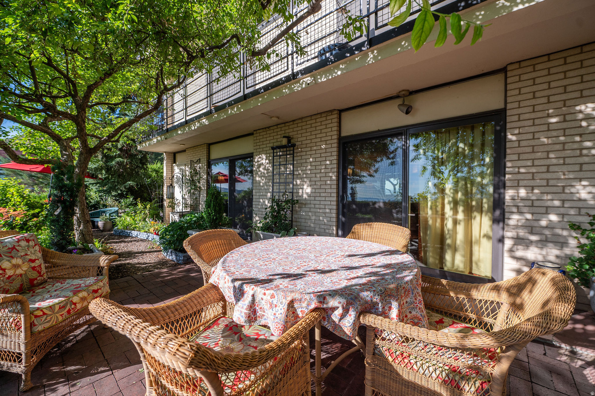 OAKCREST GARDENS - Residential