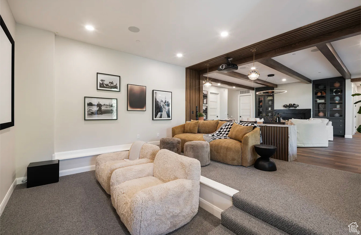 SUMMIT CREEK - Residential