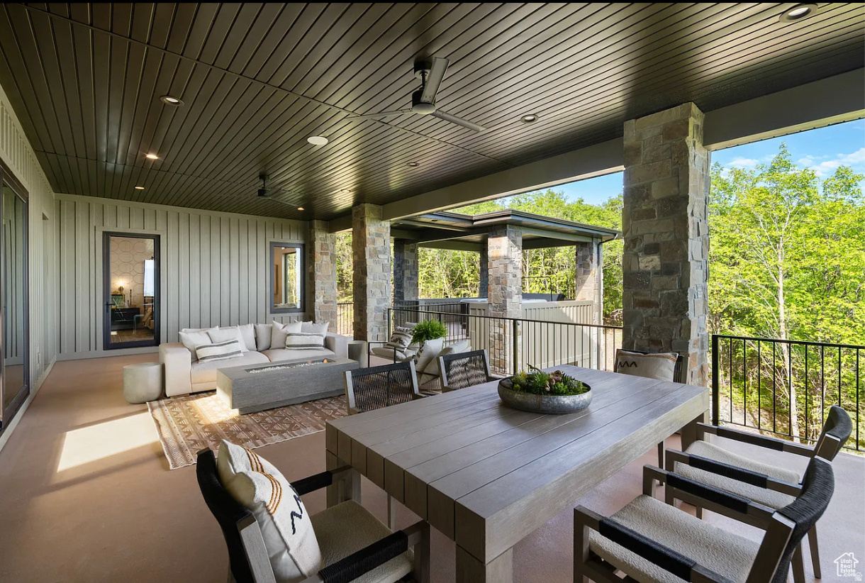 SUMMIT CREEK - Residential