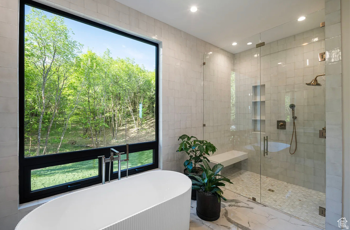 SUMMIT CREEK - Residential