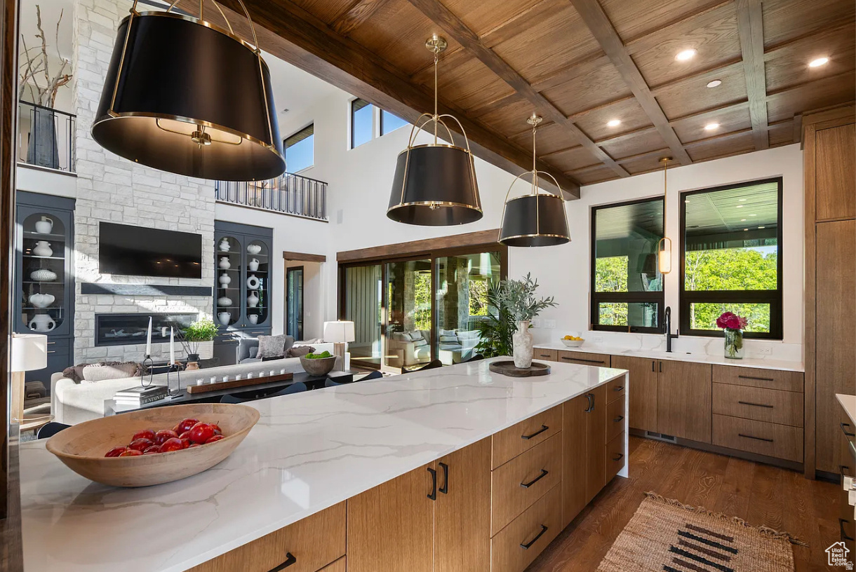 SUMMIT CREEK - Residential