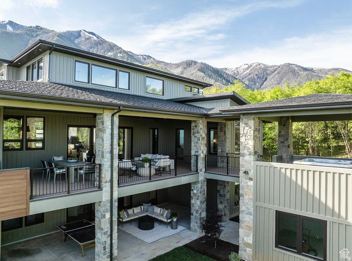 SUMMIT CREEK - Residential