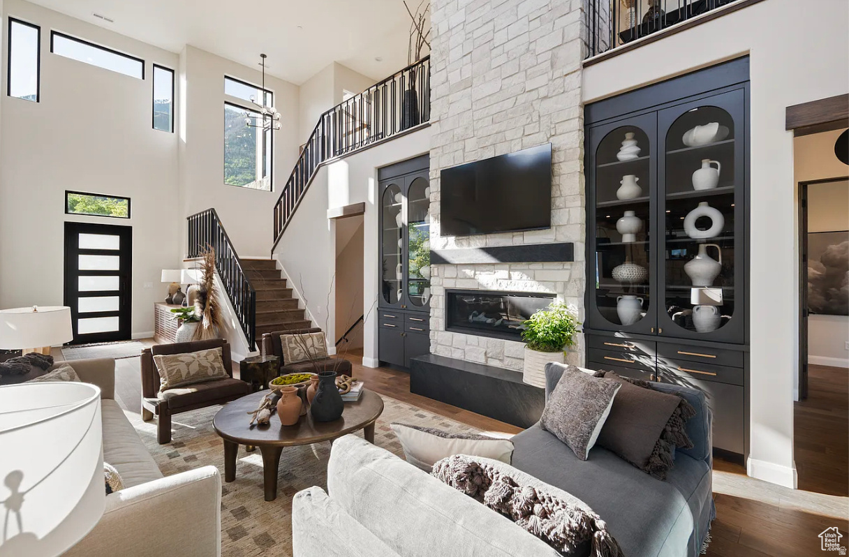 SUMMIT CREEK - Residential