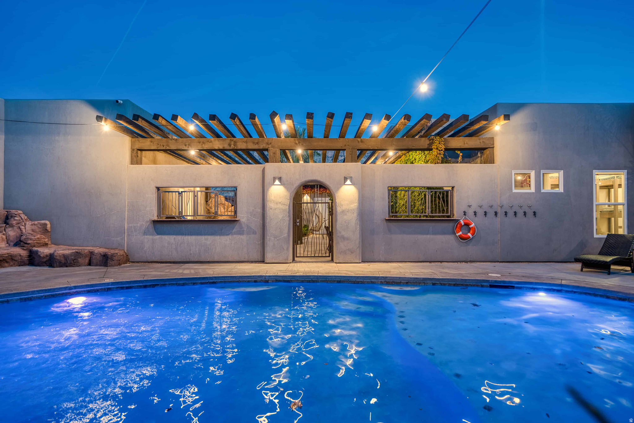 ADOBE HILLS - Residential