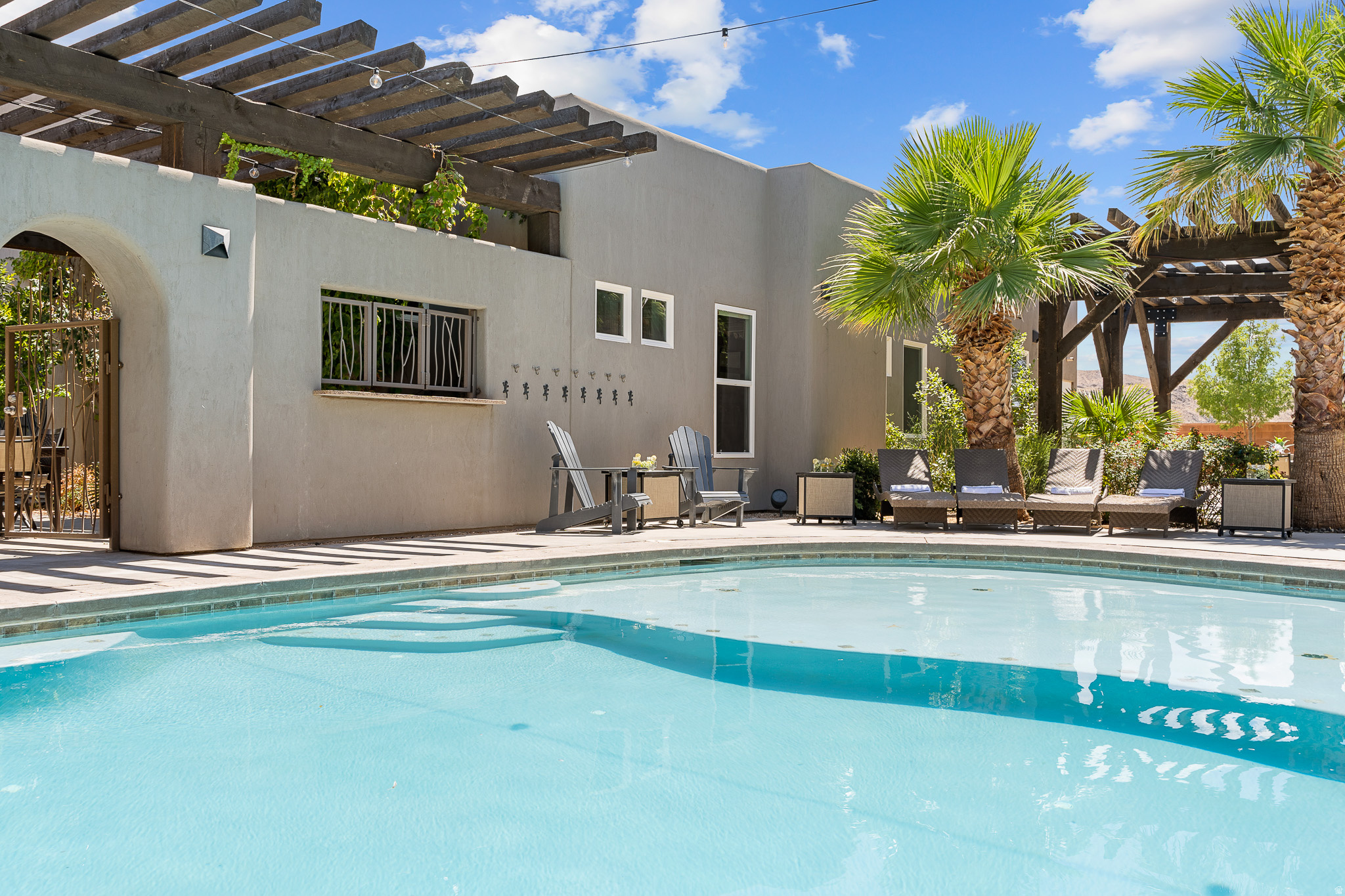 ADOBE HILLS - Residential