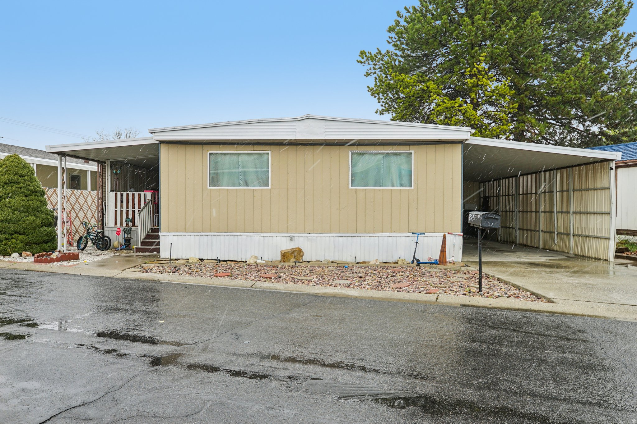 Welcome to Majestic Meadow! Located in a quiet, family-friendly community, this double-wide features *Newer flooring * New Central AC (2025) offering both comfort and convenience. Enjoy being just minutes from shopping, entertainment, and easy freeway access. The community offers great amenities such as a gym, community pool and the security of a gated community! Plus, you'll appreciate the extra storage space available in the shed.
