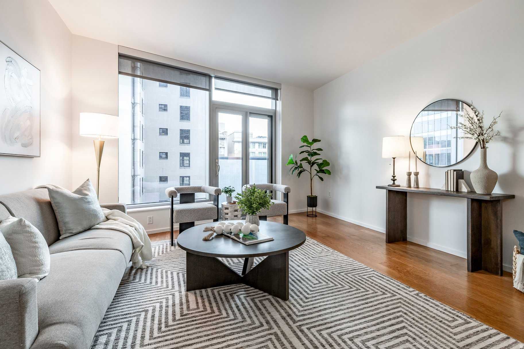 THE REGENT - Residential