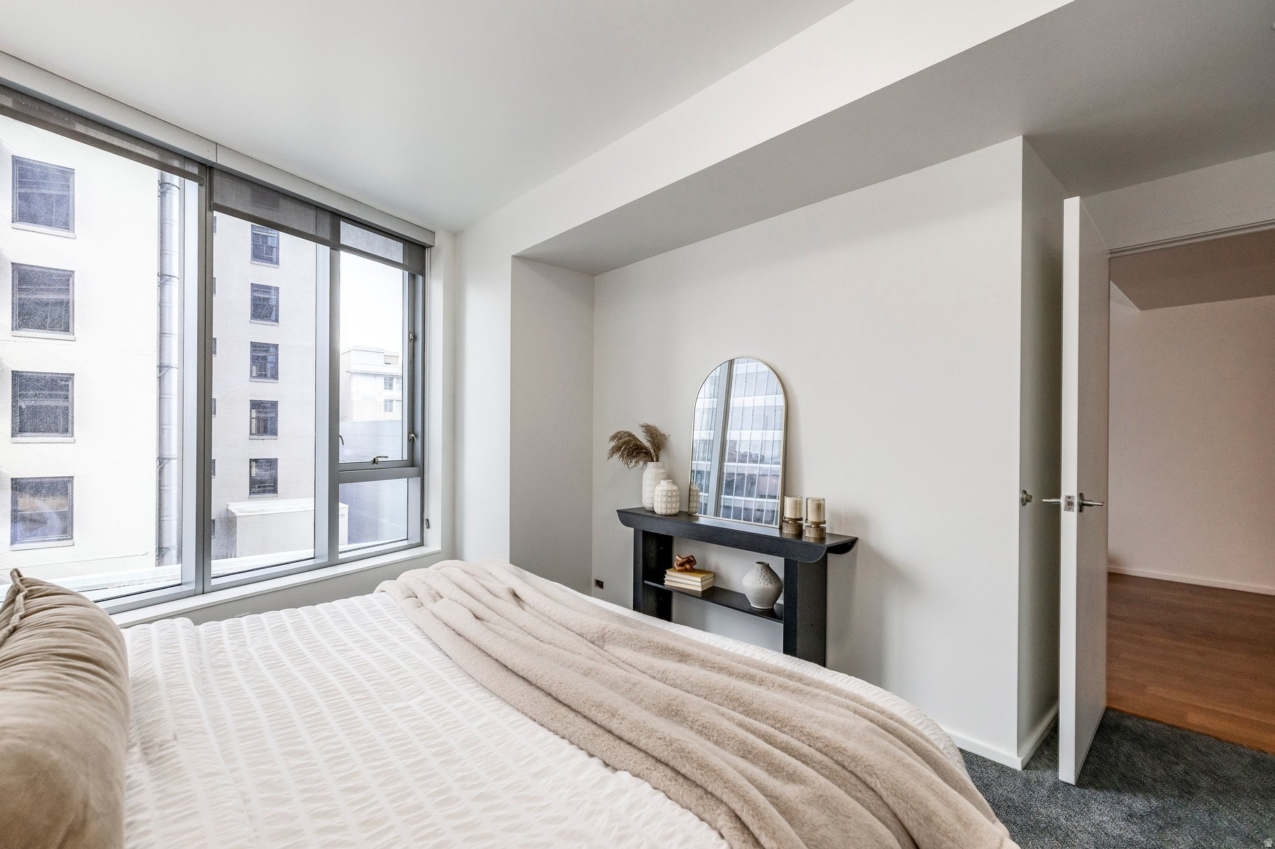 THE REGENT - Residential