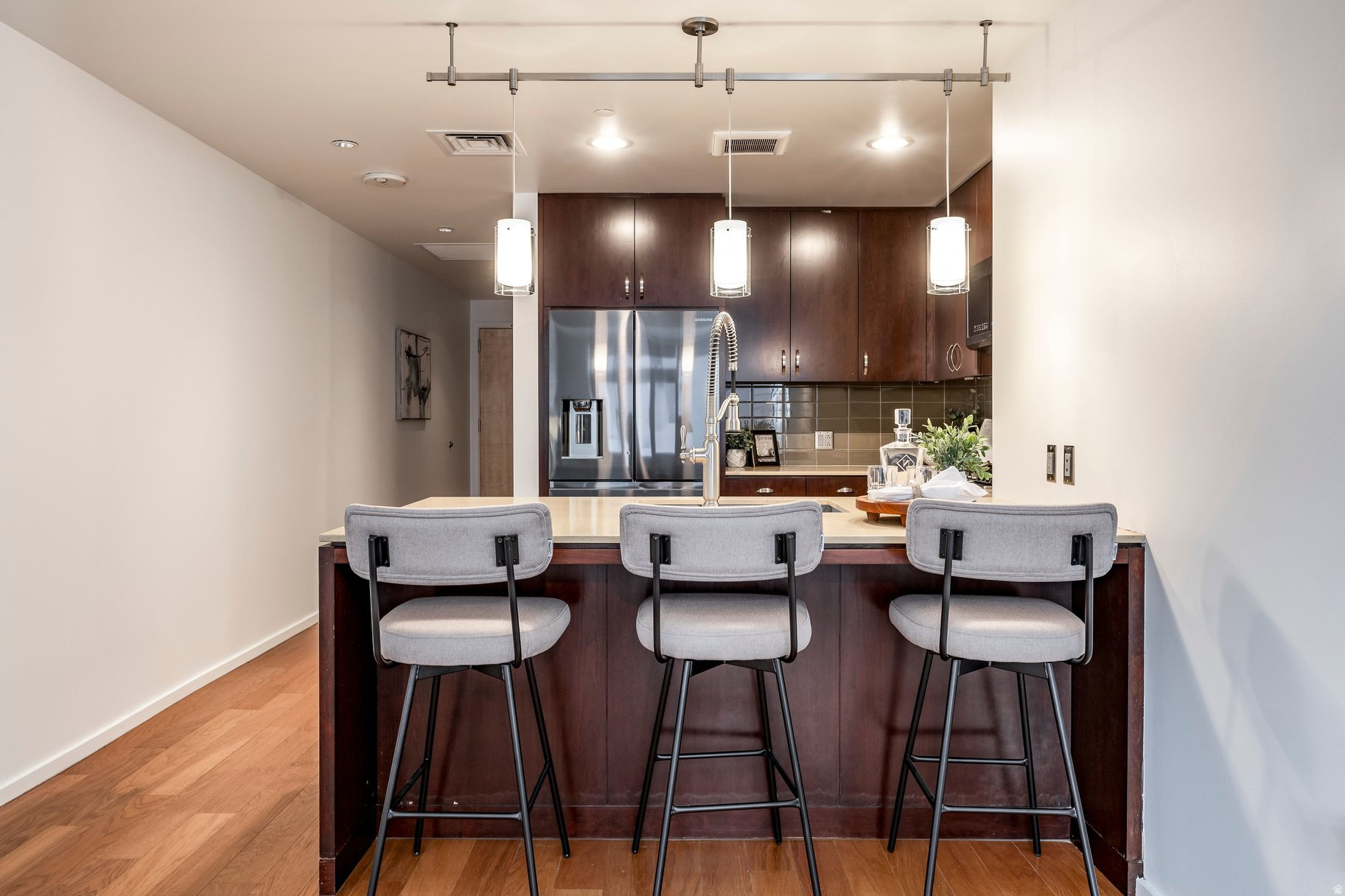 THE REGENT - Residential