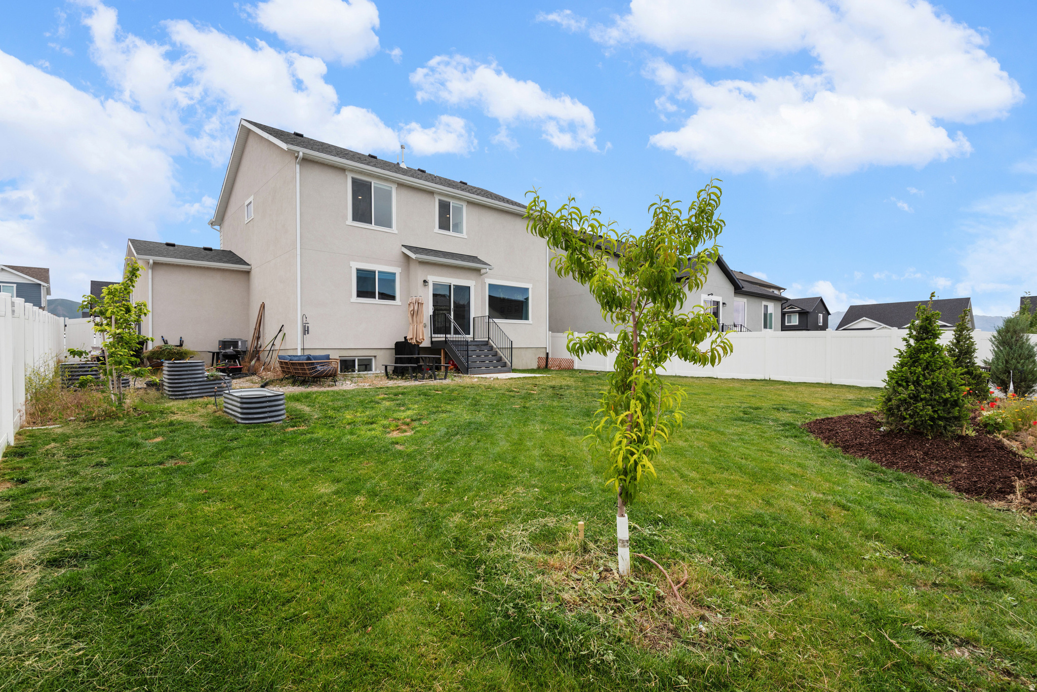 LEXINGTON GREENS - Residential