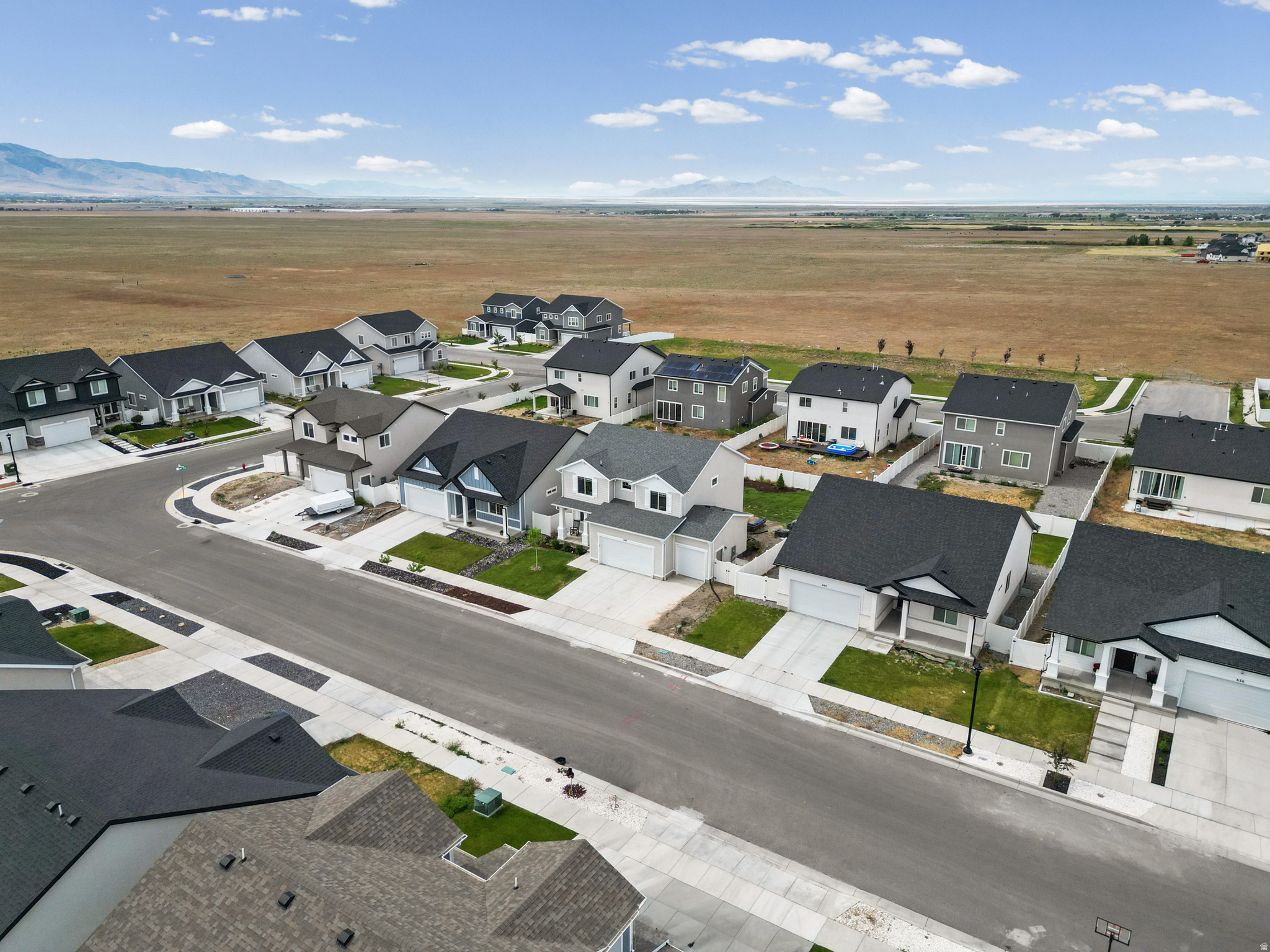 LEXINGTON GREENS - Residential